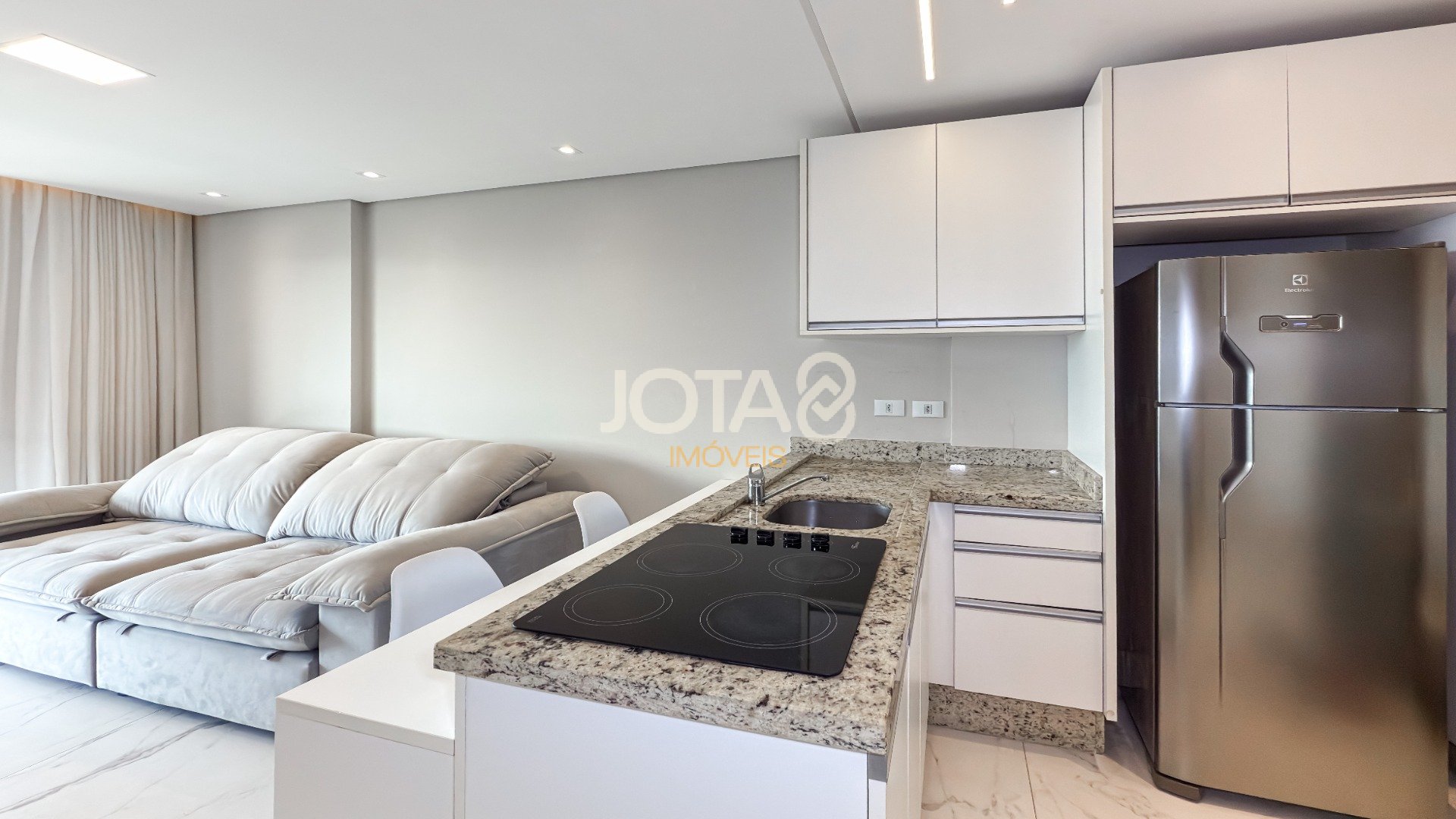 APARTAMENTO EM CONDOMINIO CLUB NO BIGORRILHO
