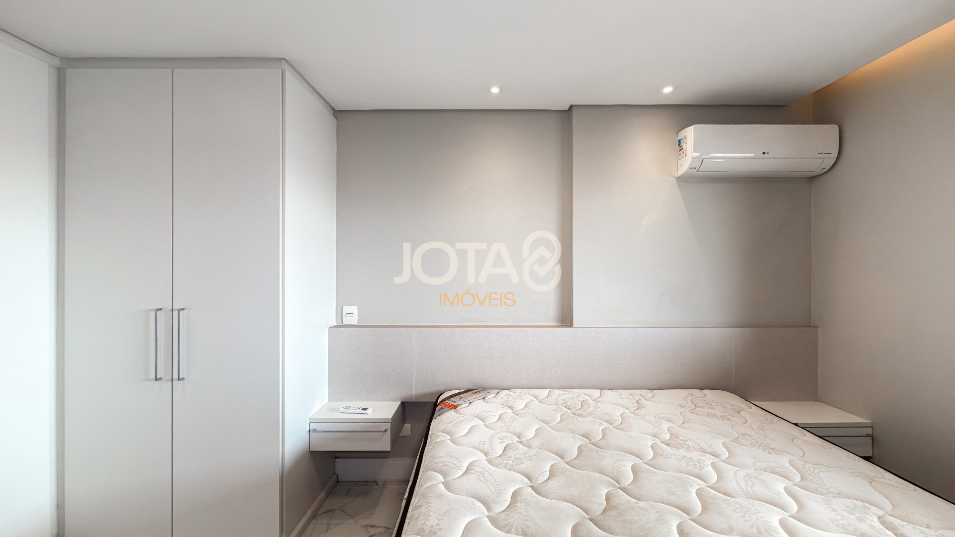 APARTAMENTO EM CONDOMINIO CLUB NO BIGORRILHO