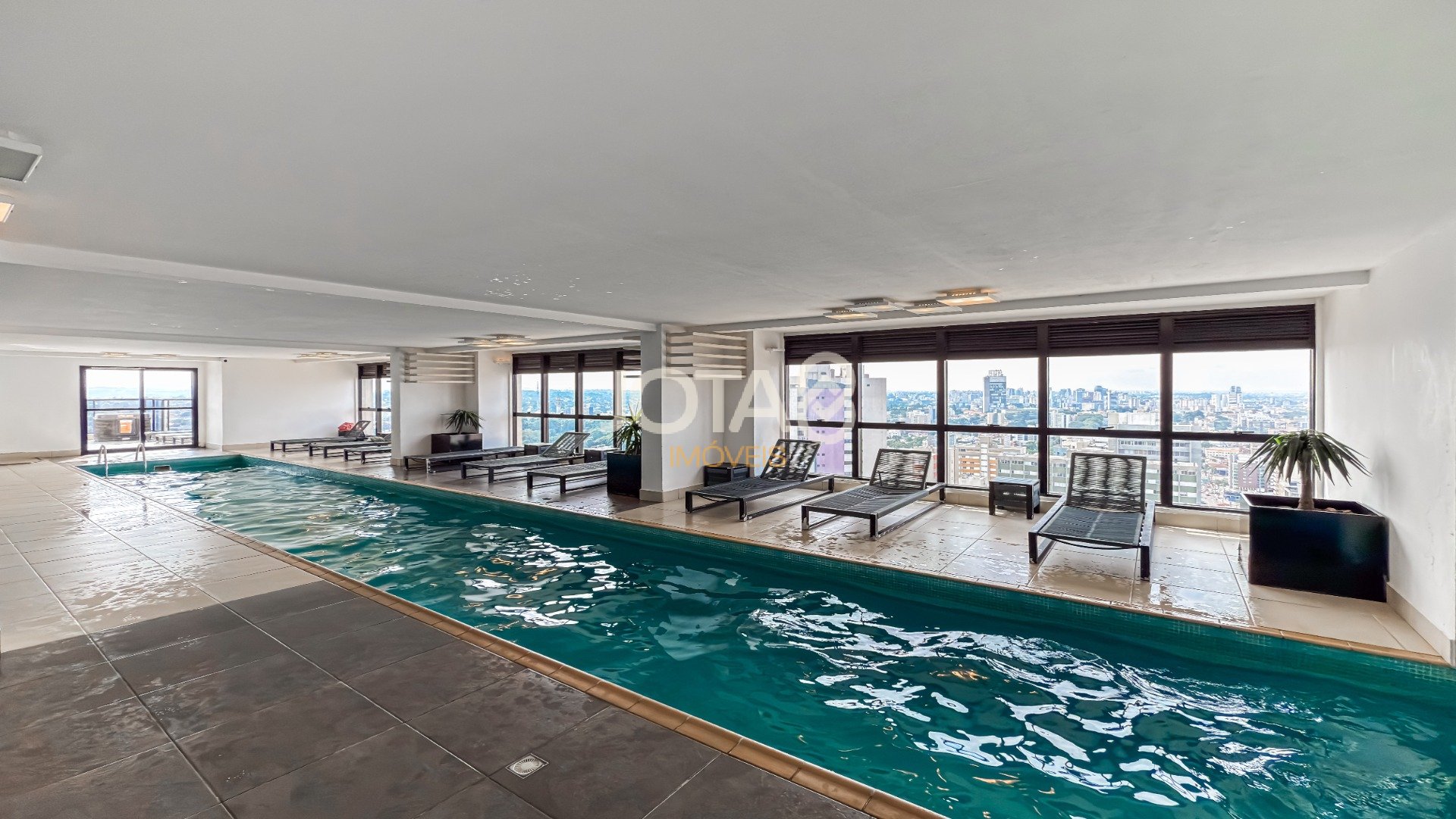 APARTAMENTO EM CONDOMINIO CLUB NO BIGORRILHO