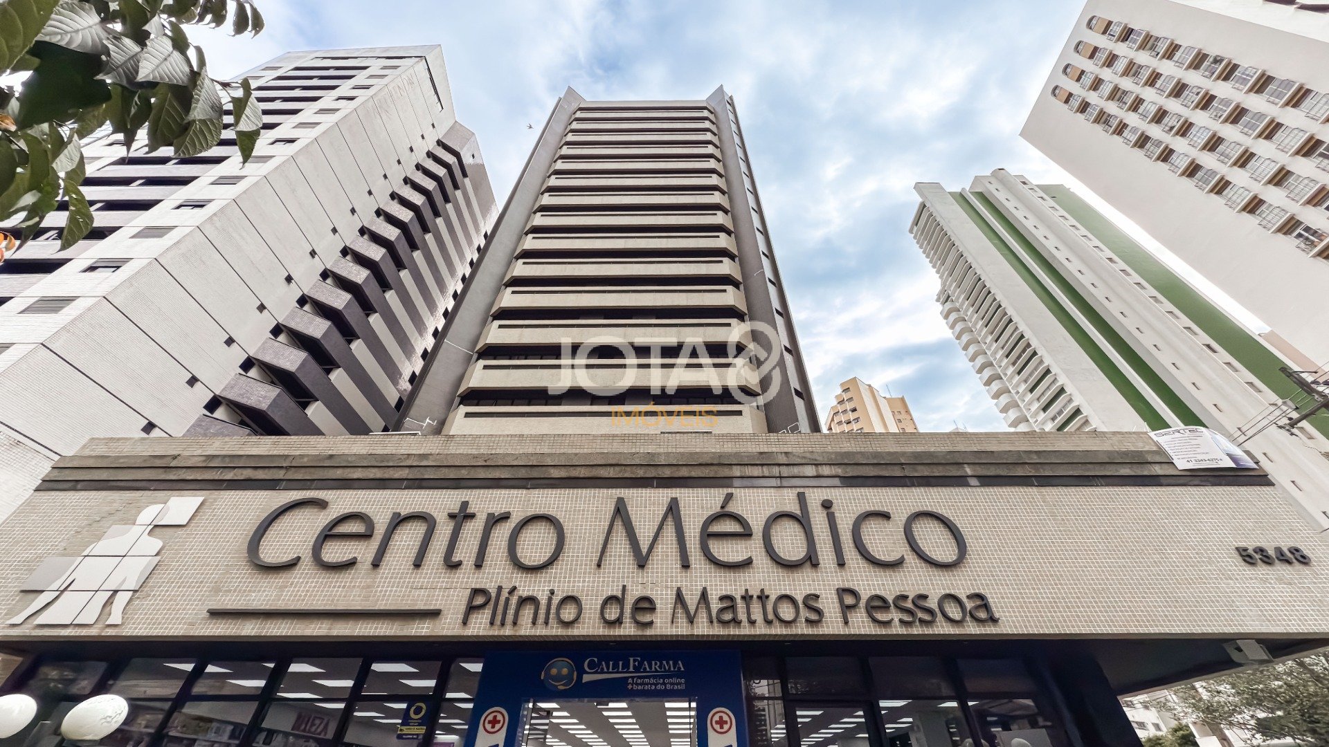 CONSULTÓRIO MEDICO MOBILIADO NA BATEL