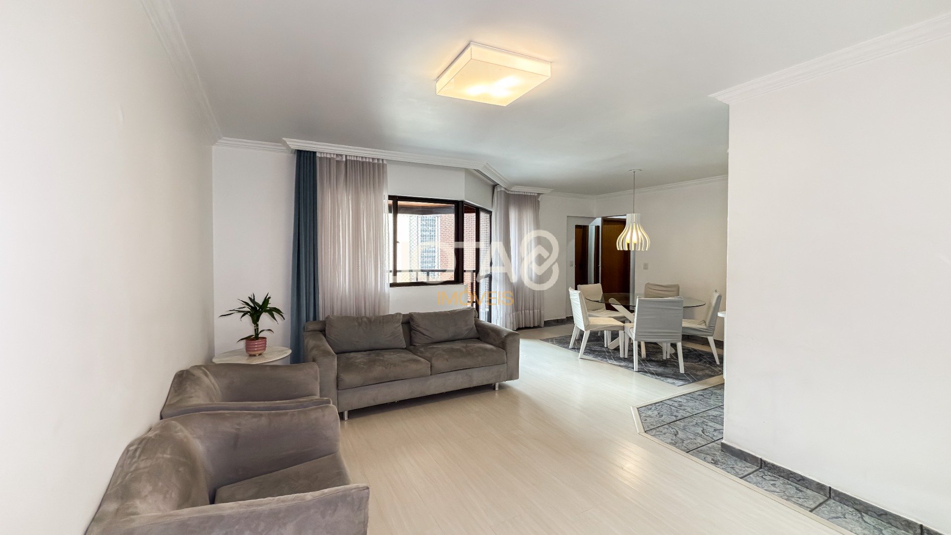 APARTAMENTO DE 70M² COM 2 QUARTOS (1 SUÍTE) NO BATEL