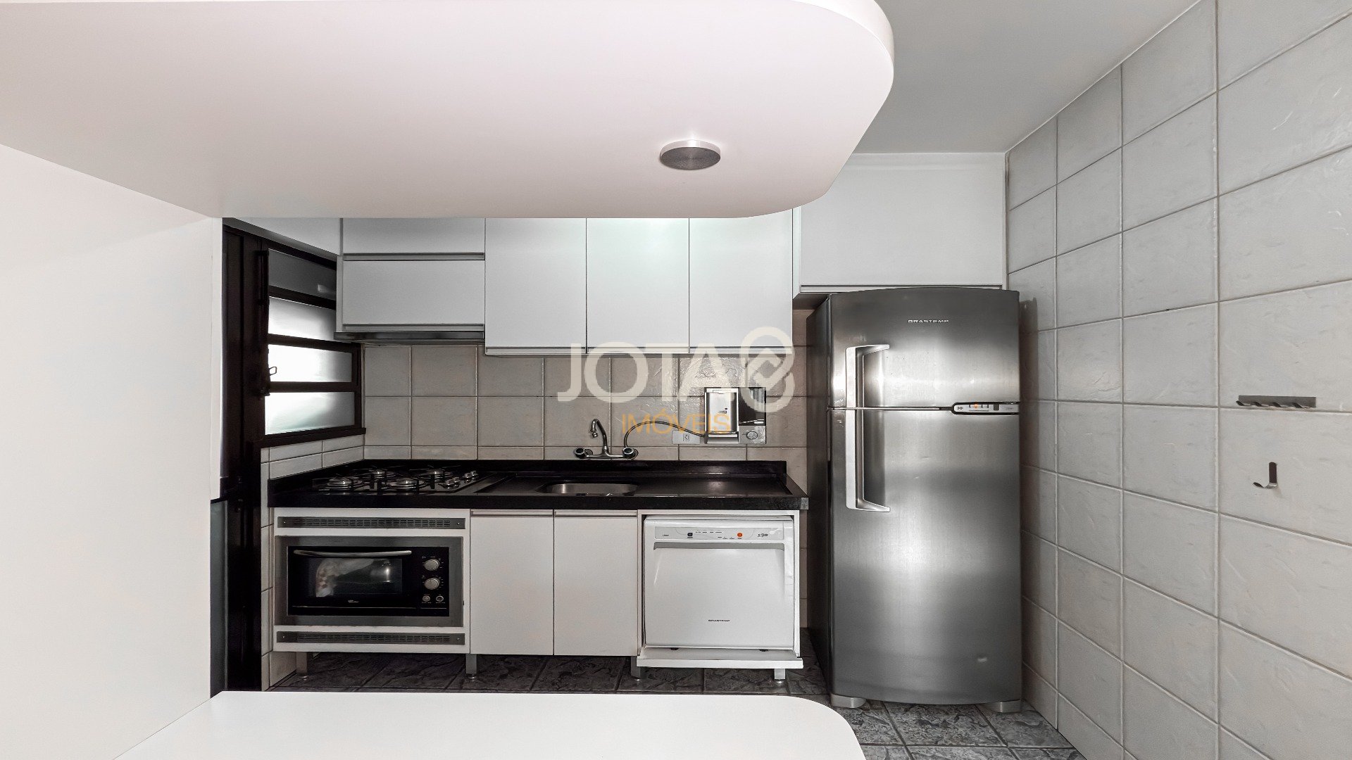 APARTAMENTO DE 70M² COM 2 QUARTOS (1 SUÍTE) NO BATEL