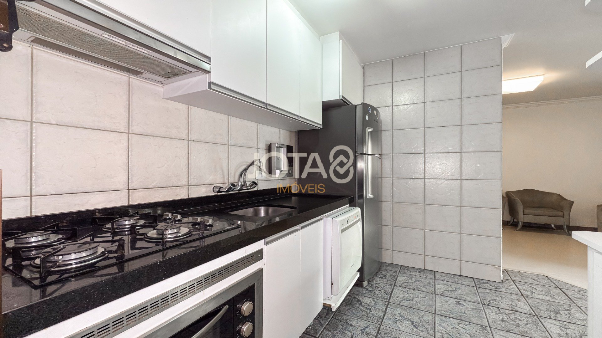 APARTAMENTO DE 70M² COM 2 QUARTOS (1 SUÍTE) NO BATEL