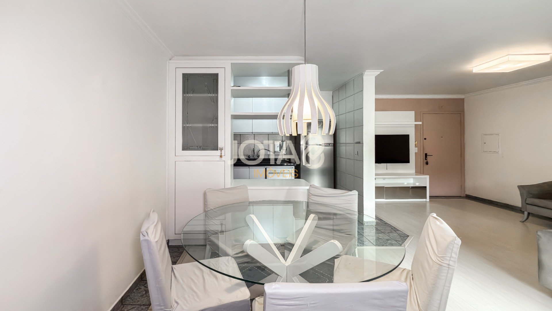 APARTAMENTO DE 70M² COM 2 QUARTOS (1 SUÍTE) NO BATEL
