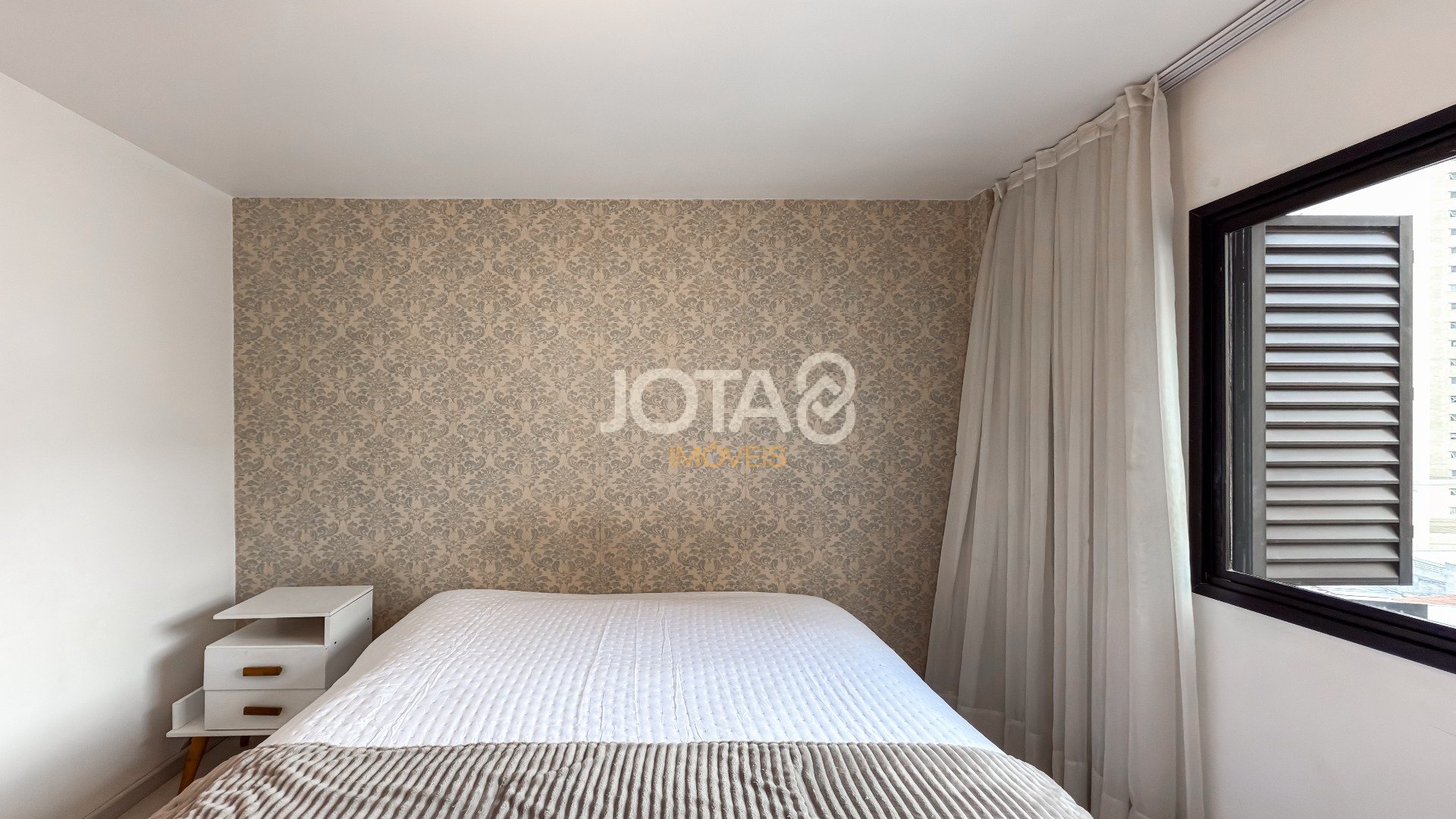 APARTAMENTO DE 70M² COM 2 QUARTOS (1 SUÍTE) NO BATEL