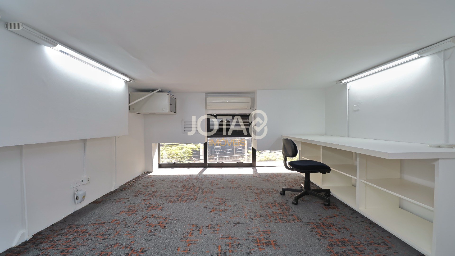 SALA COMERCIAL MOBILIADA NA PADRE ANCHIETA