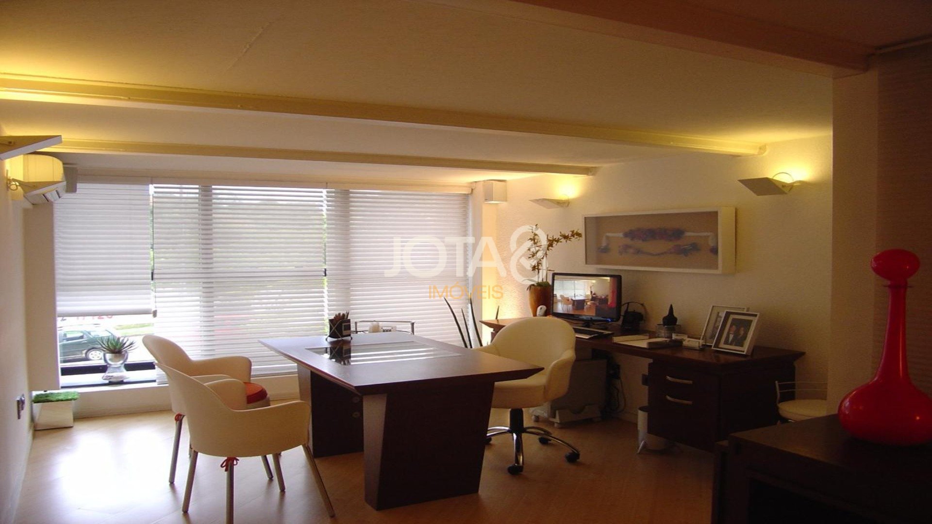 SALA COMERCIAL MOBILIADA NA PADRE ANCHIETA