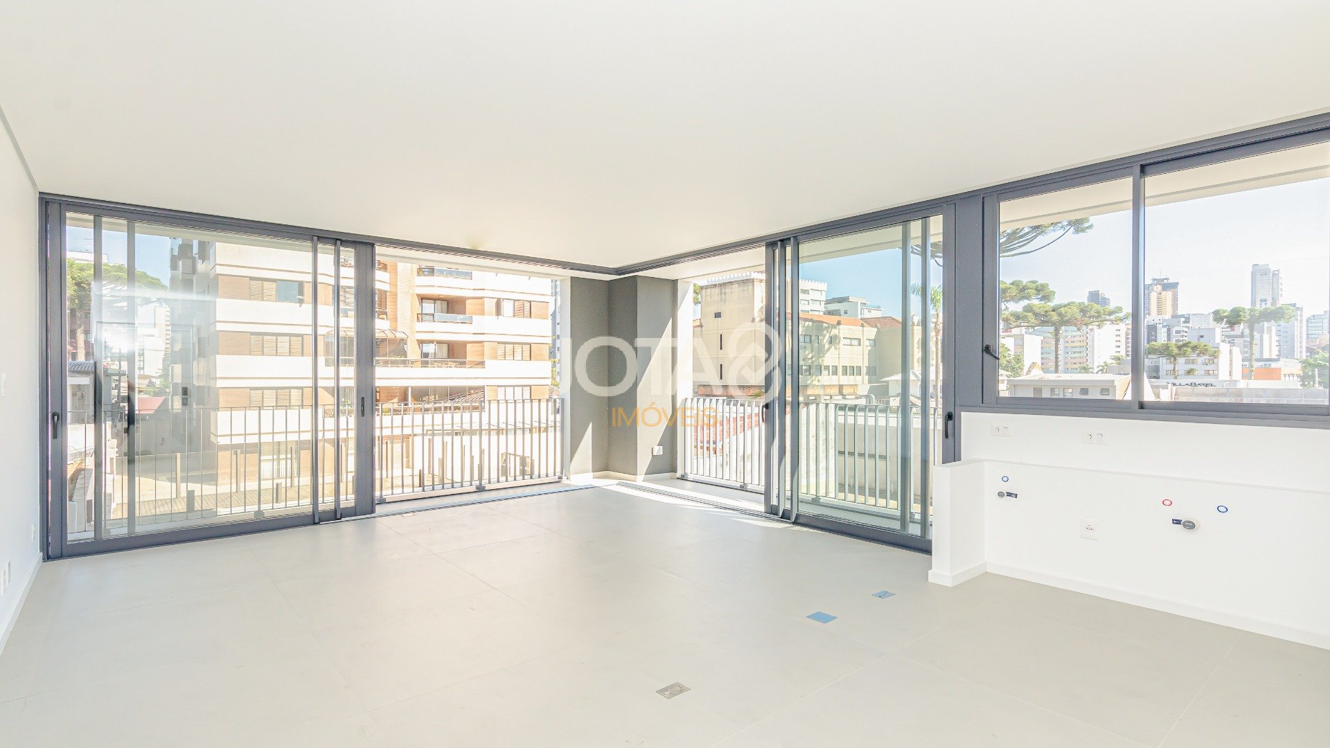 APARTAMENTO NOVO NO BATEL COM 2 QUARTOS