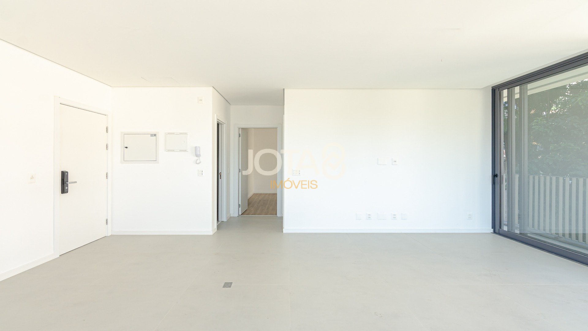 APARTAMENTO NOVO NO BATEL COM 2 QUARTOS