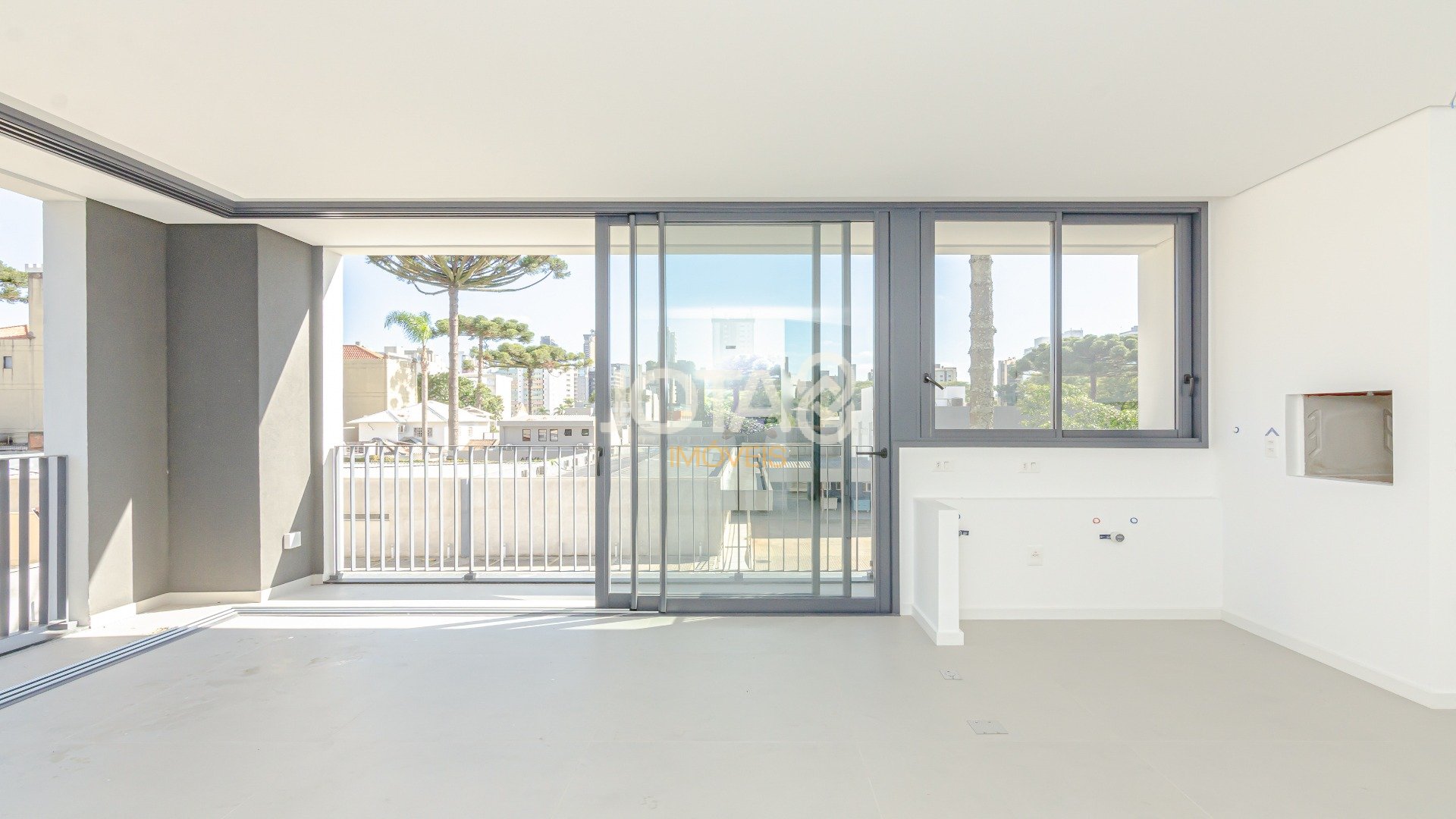 APARTAMENTO NOVO NO BATEL COM 2 QUARTOS