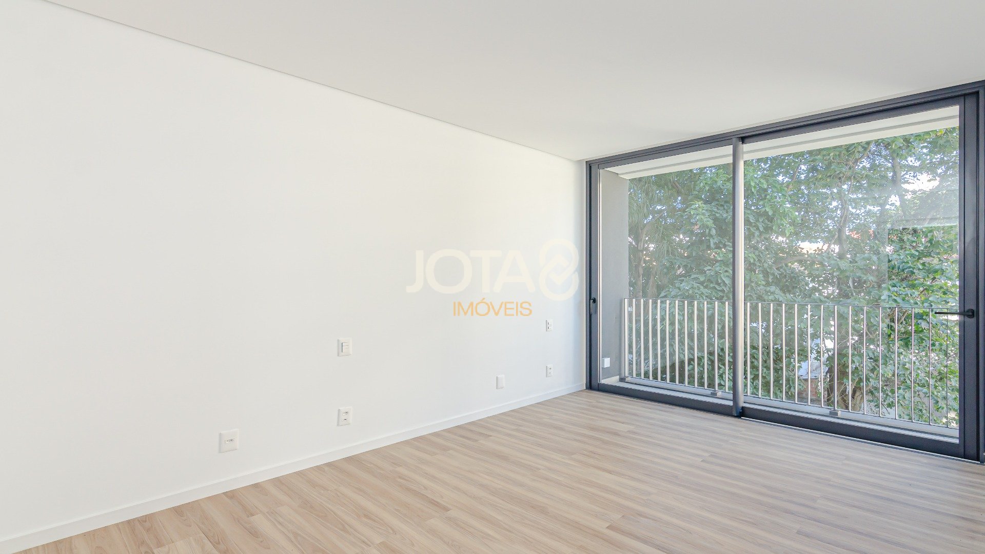 APARTAMENTO NOVO NO BATEL COM 2 QUARTOS