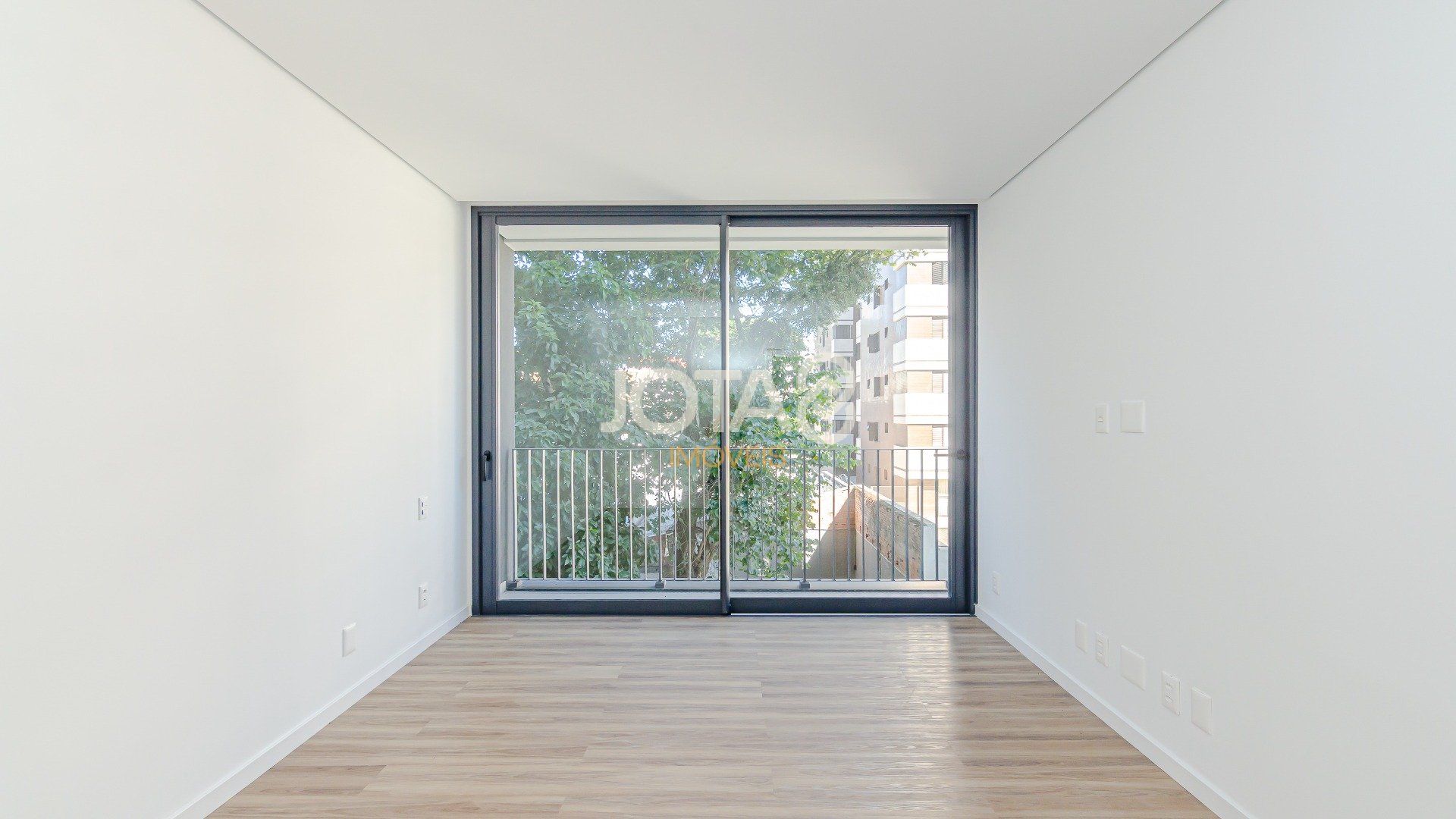 APARTAMENTO NOVO NO BATEL COM 2 QUARTOS
