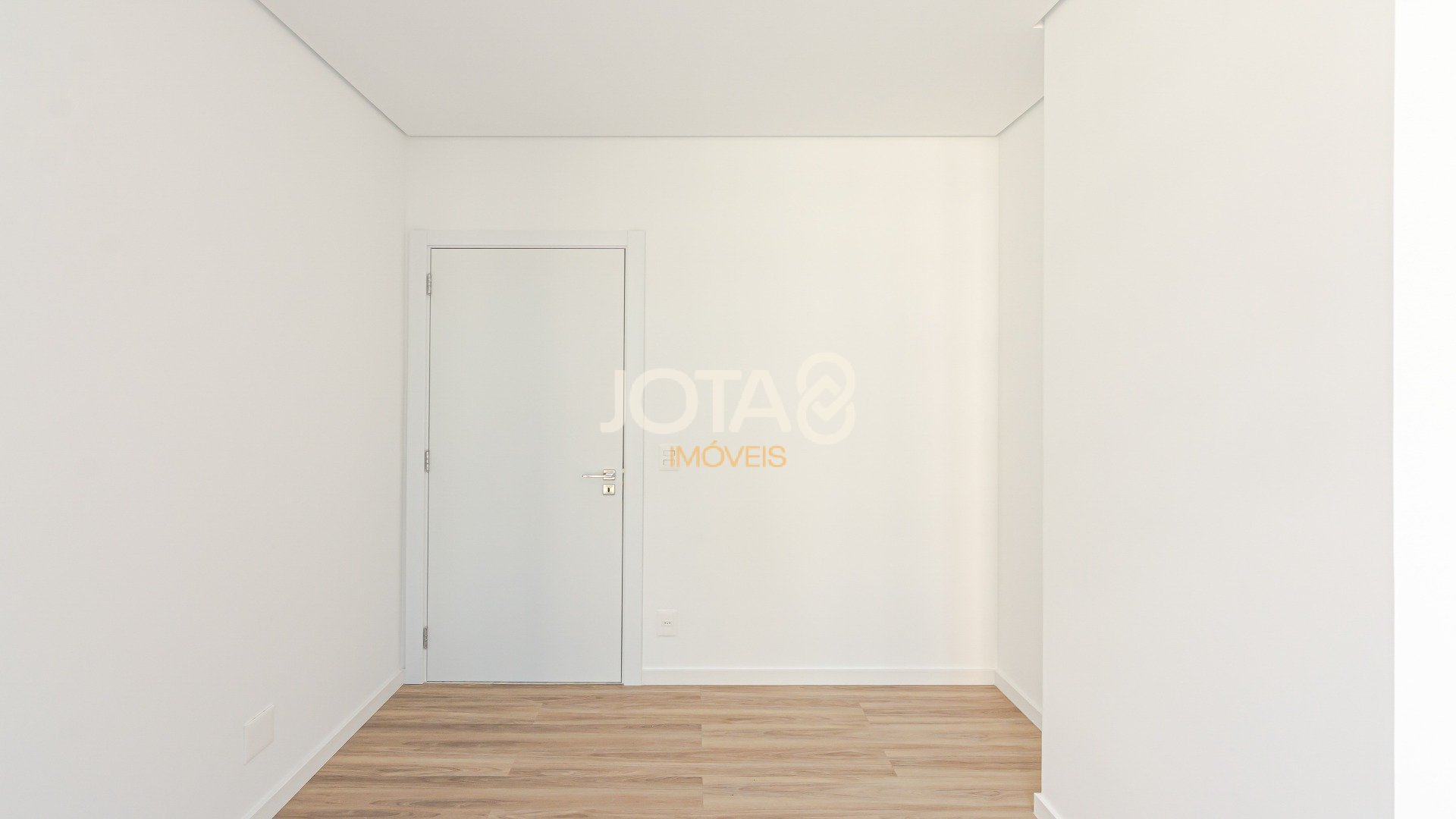 APARTAMENTO NOVO NO BATEL COM 2 QUARTOS