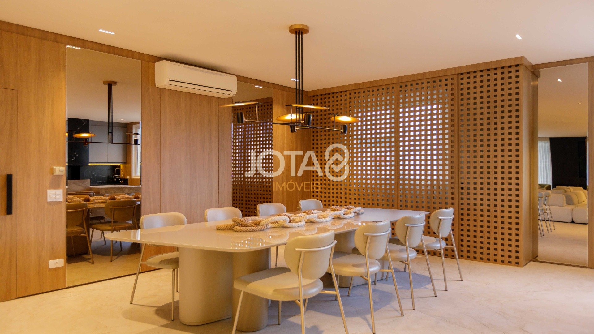 SOFISTICADO APARTAMENTO COM 3 SUÍTES NO CONDOMÍNIO CLUBE THE ISLAND
