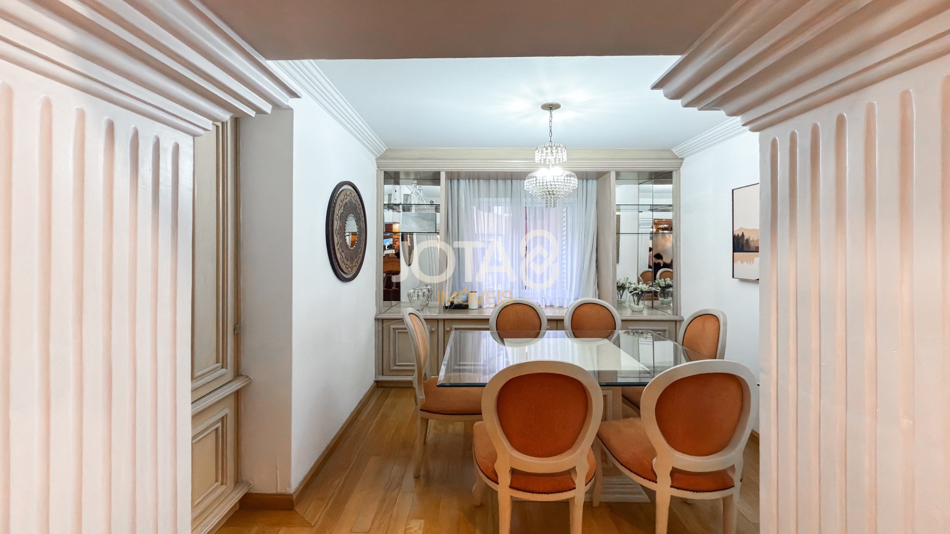 APARTAMENTO 2 QUARTOS NO BATEL
