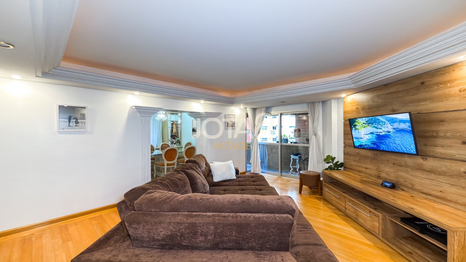 APARTAMENTO 2 QUARTOS NO BATEL
