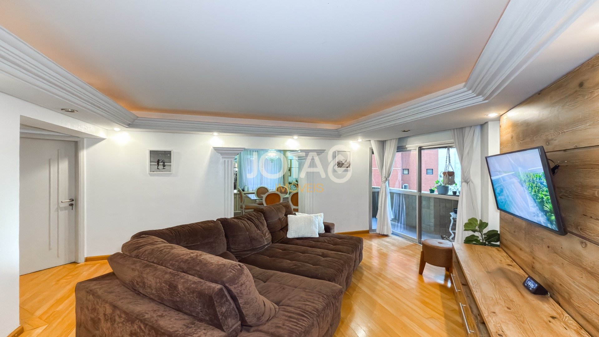 APARTAMENTO 2 QUARTOS NO BATEL
