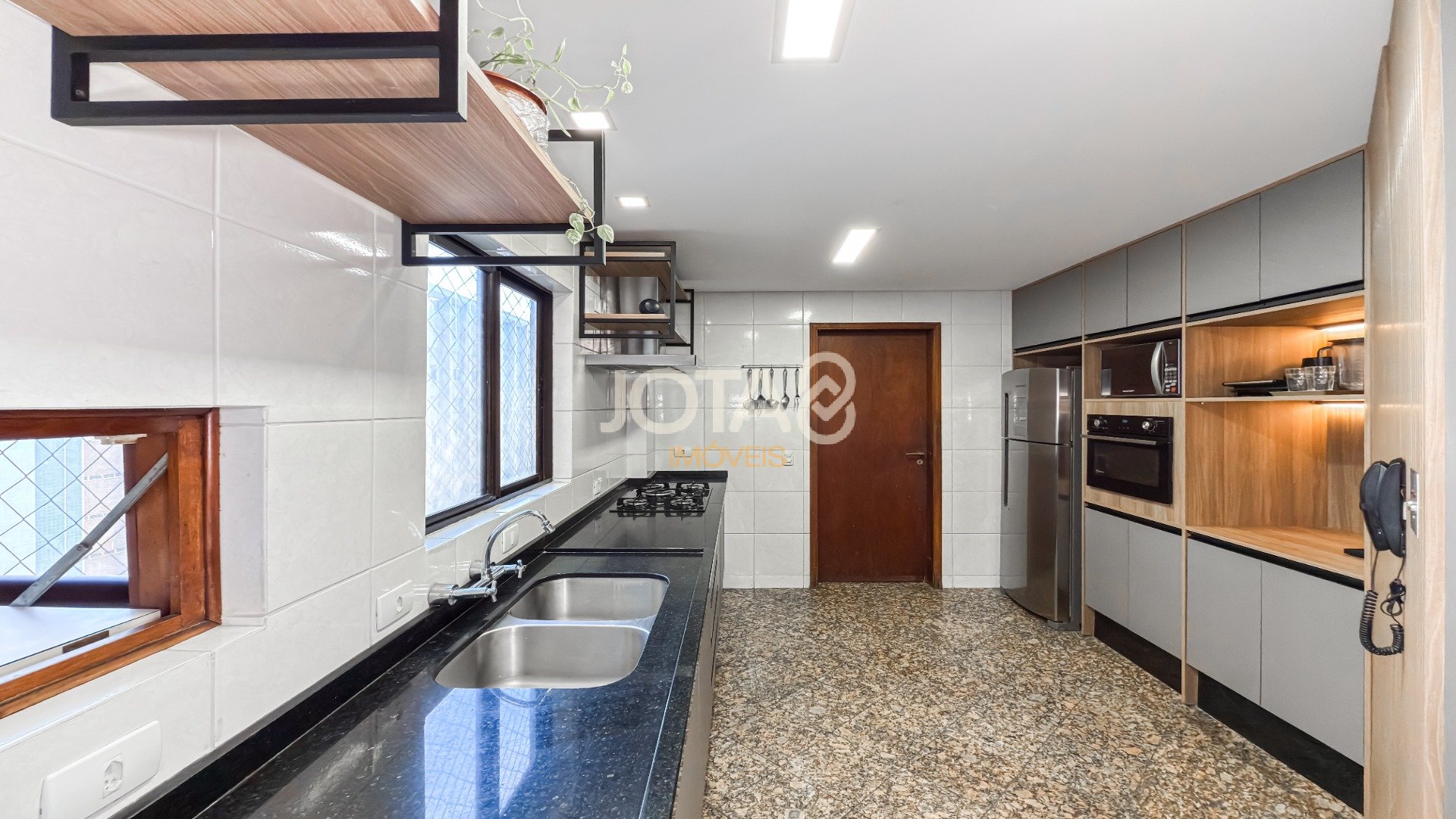 APARTAMENTO 4 QUARTOS FACE NORTE NO BIGORILHO!