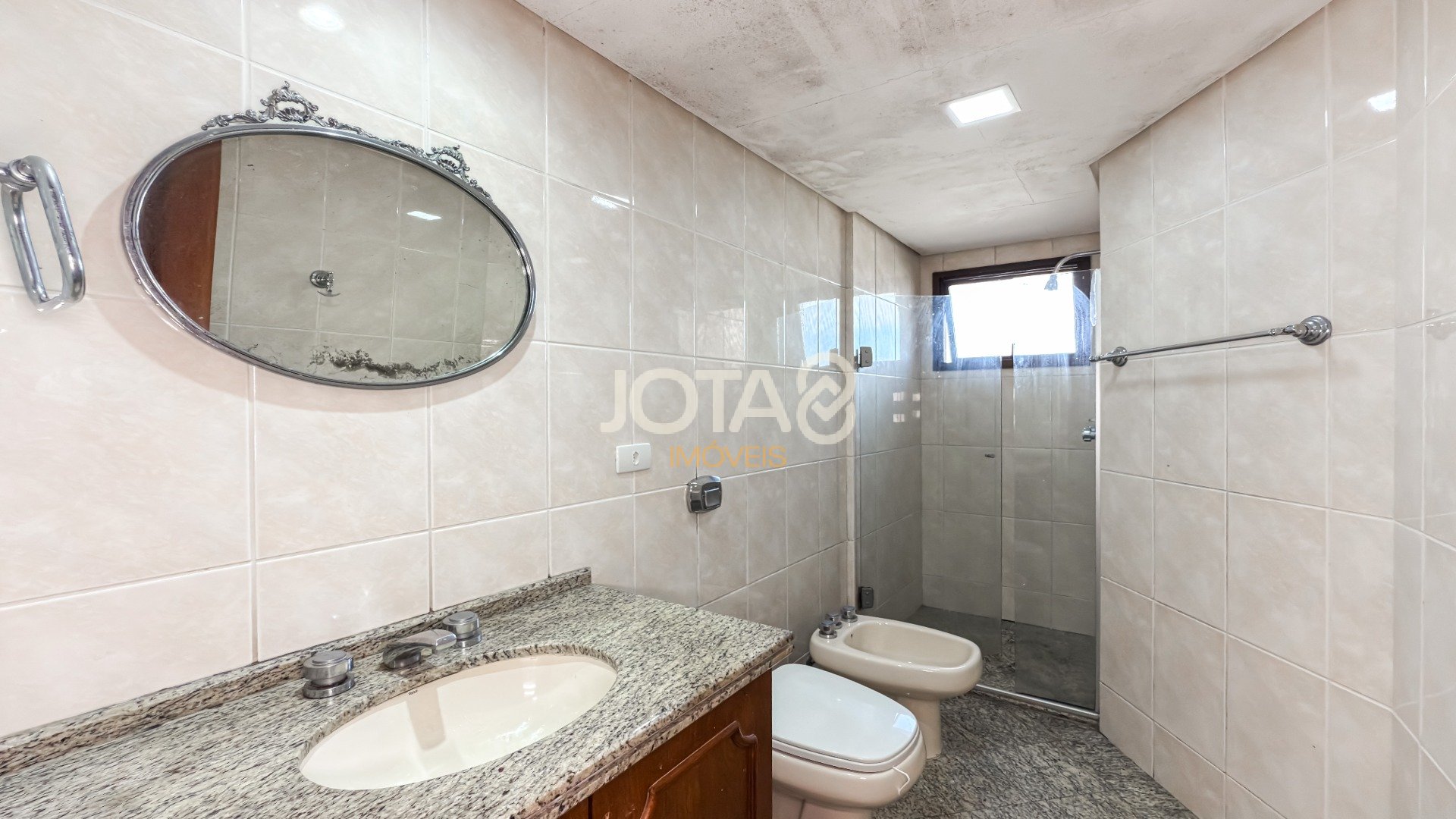 APARTAMENTO 4 QUARTOS FACE NORTE NO BIGORILHO!