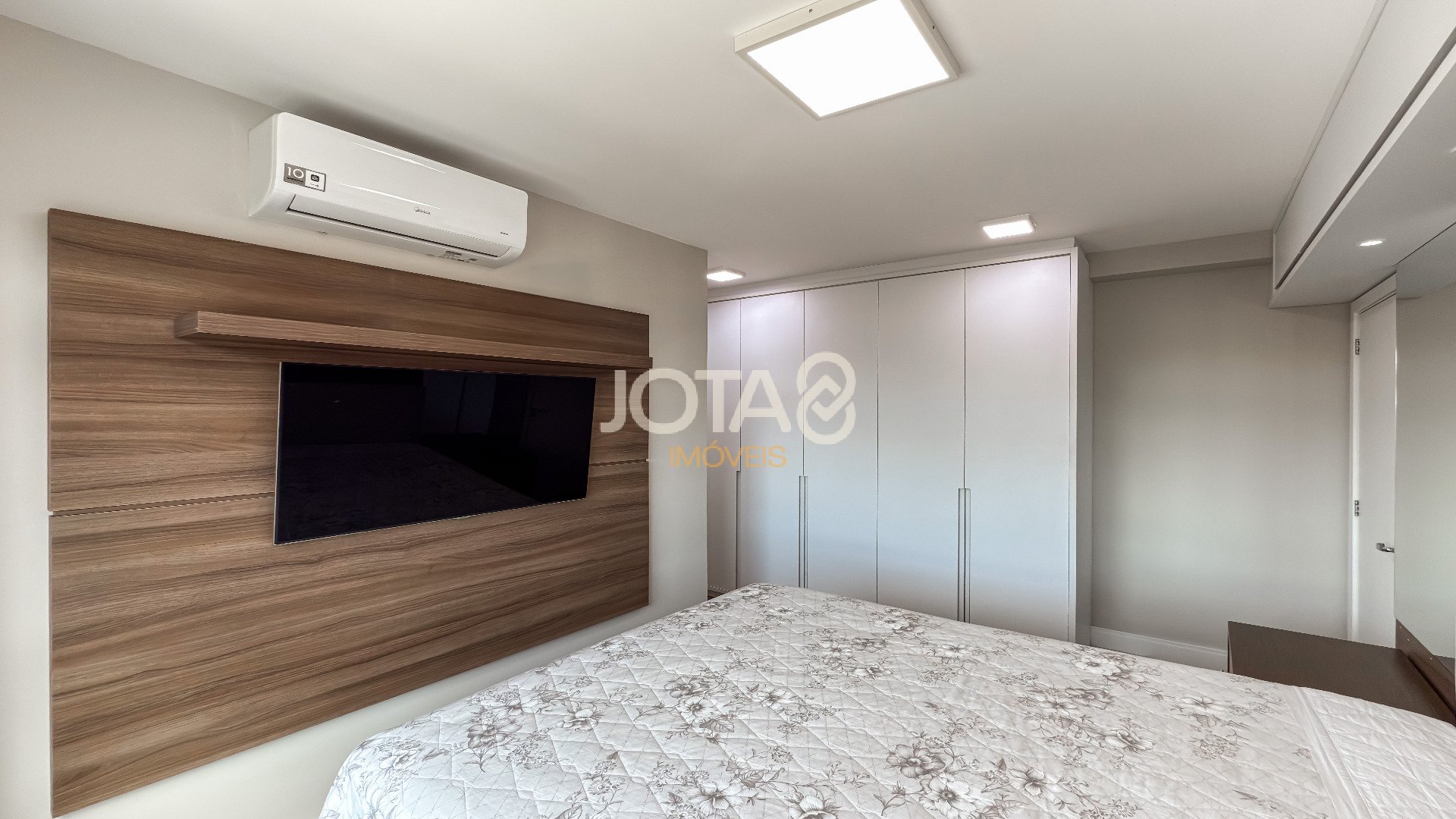APARTAMENTO COM  3 QUARTOS NO ECOVILLE EM CONDOMINIO CLUBE