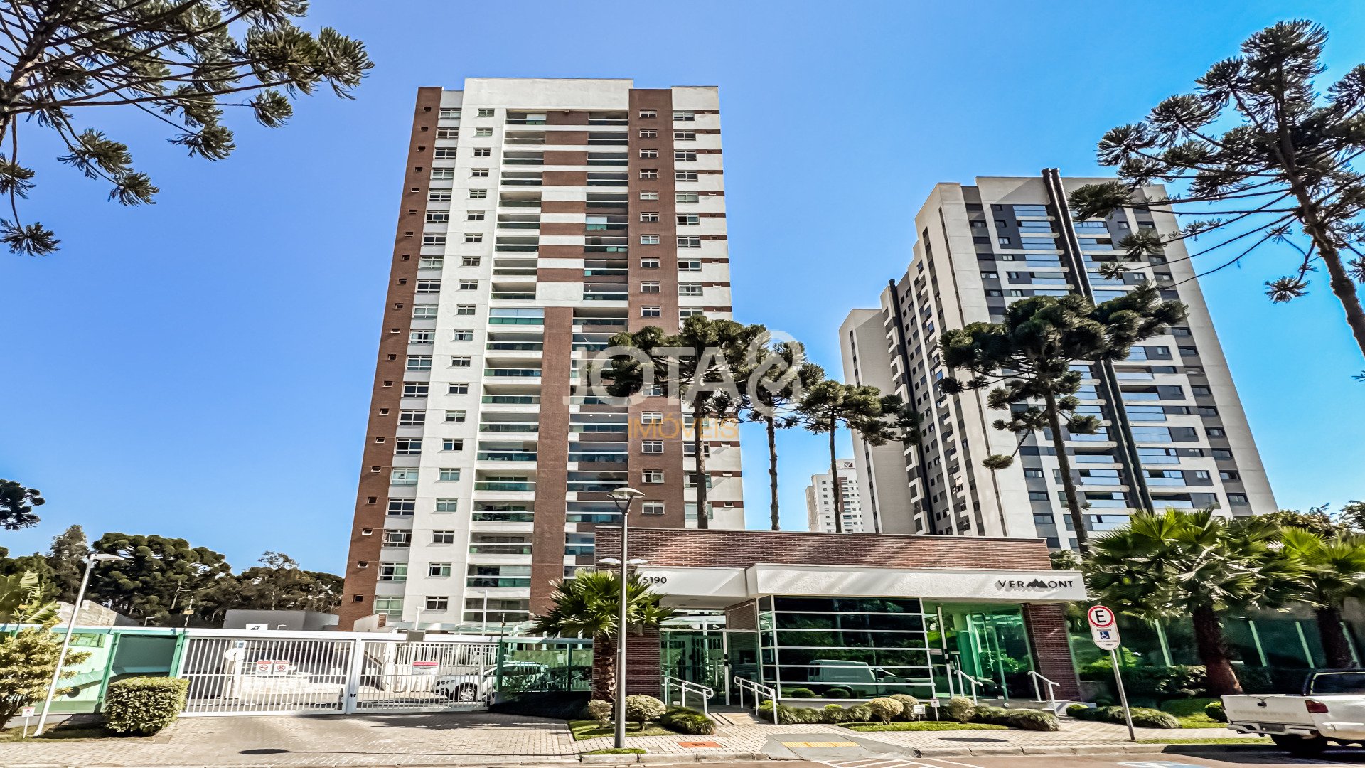 APARTAMENTO COM  3 QUARTOS NO ECOVILLE EM CONDOMINIO CLUBE
