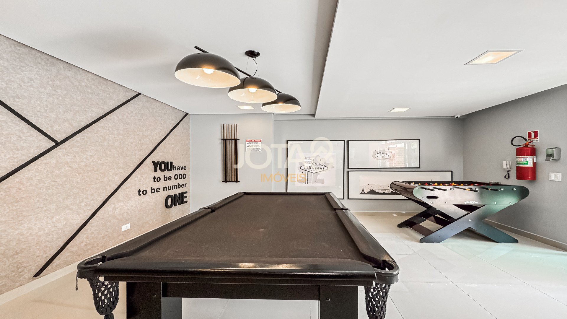 APARTAMENTO COM  3 QUARTOS NO ECOVILLE EM CONDOMINIO CLUBE