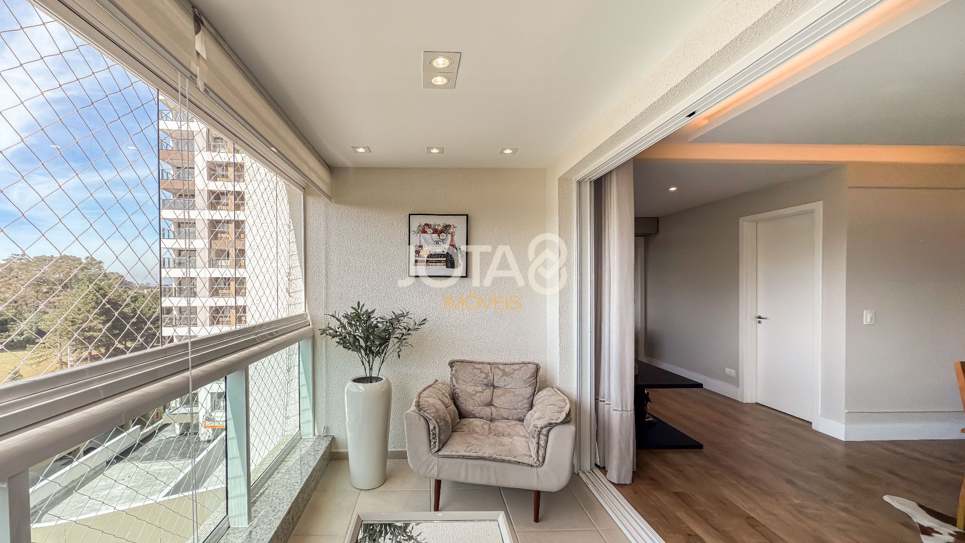 APARTAMENTO COM  3 QUARTOS NO ECOVILLE EM CONDOMINIO CLUBE