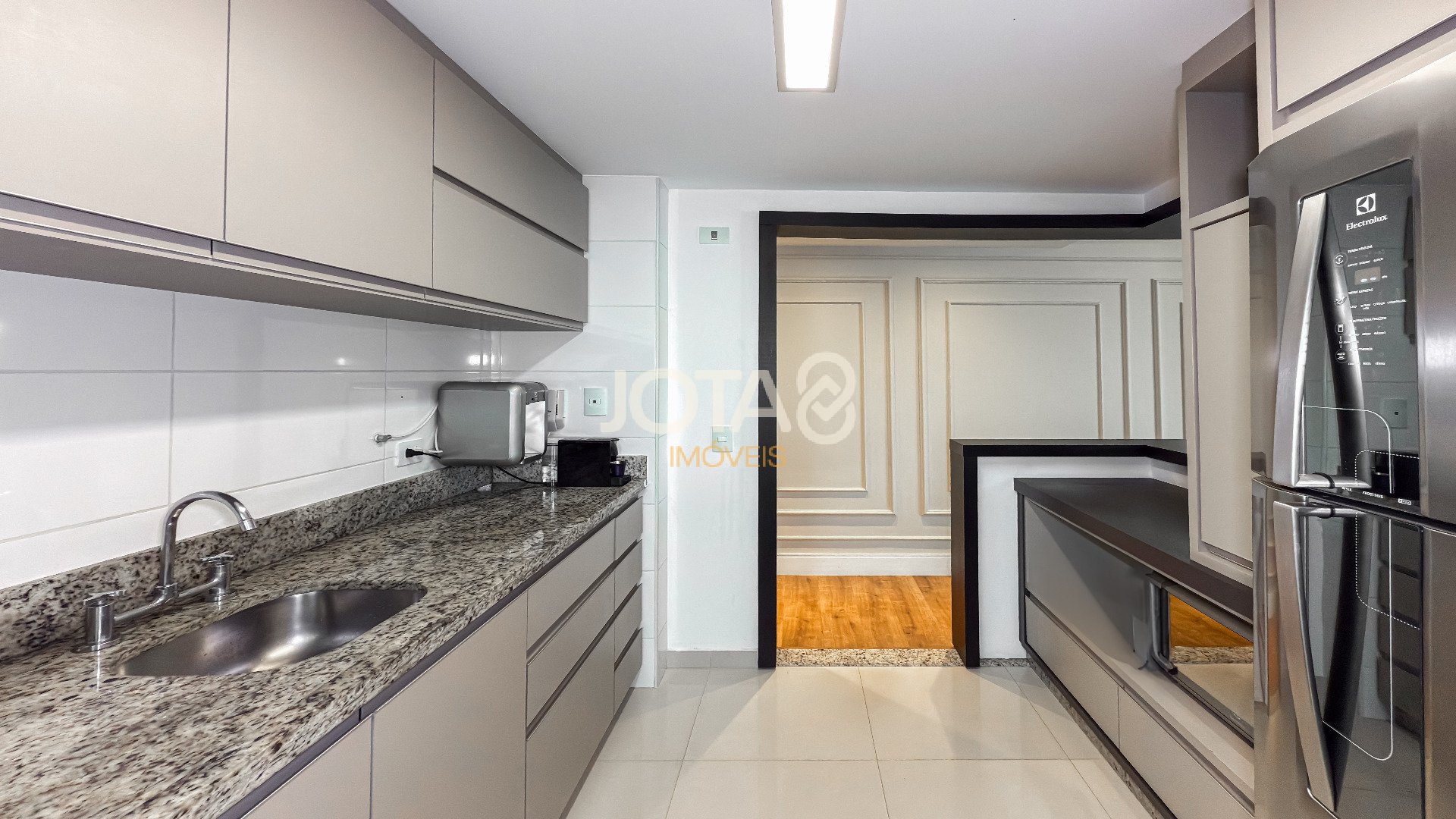 APARTAMENTO COM  3 QUARTOS NO ECOVILLE EM CONDOMINIO CLUBE