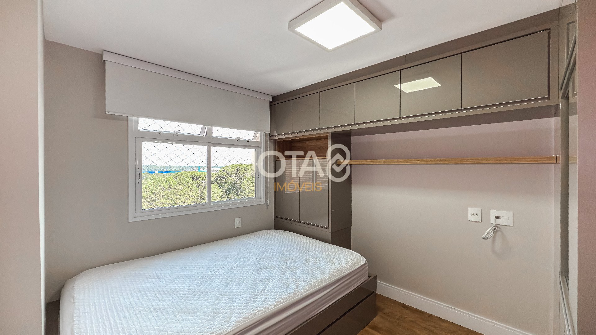 APARTAMENTO COM  3 QUARTOS NO ECOVILLE EM CONDOMINIO CLUBE