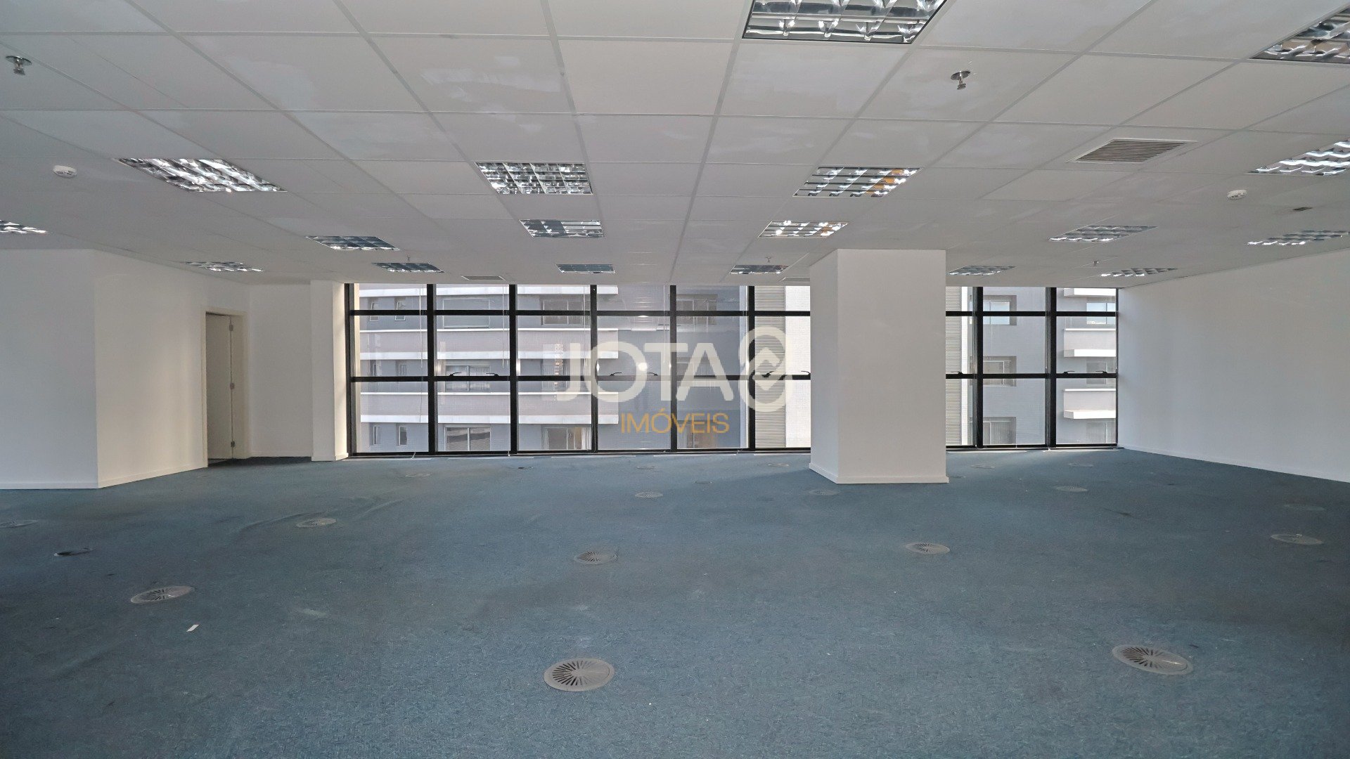 LAJE COMERCIAL DE 351,2M² NA AV JOÃO GUALBERTO - JOTA8 IMÓVEIS