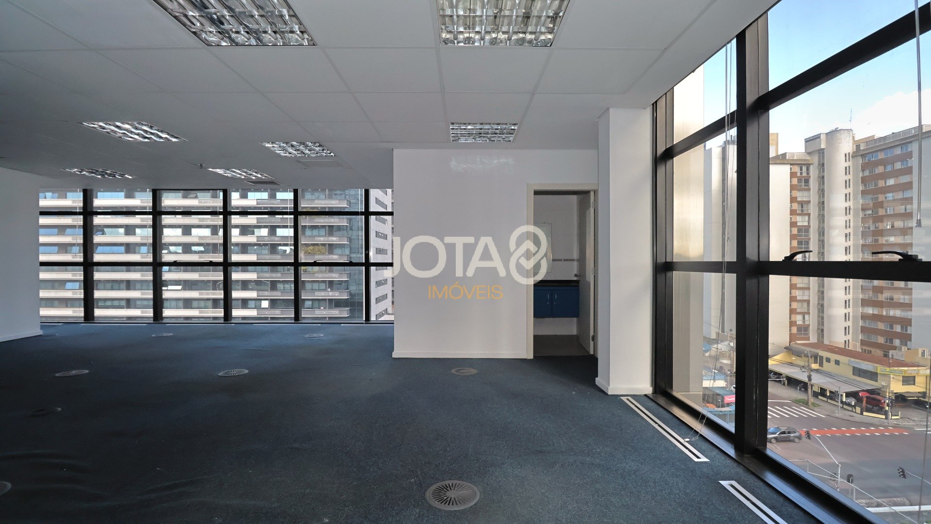 LAJE COMERCIAL DE 351,2M² NA AV JOÃO GUALBERTO - JOTA8 IMÓVEIS