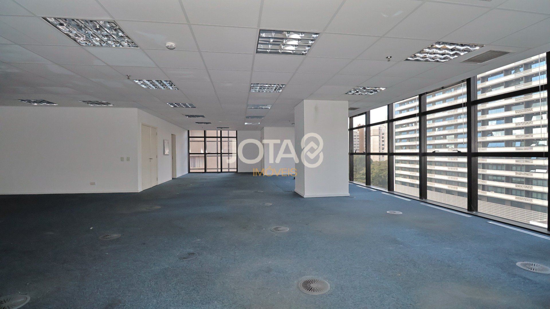 LAJE COMERCIAL DE 351,2M² NA AV JOÃO GUALBERTO - JOTA8 IMÓVEIS