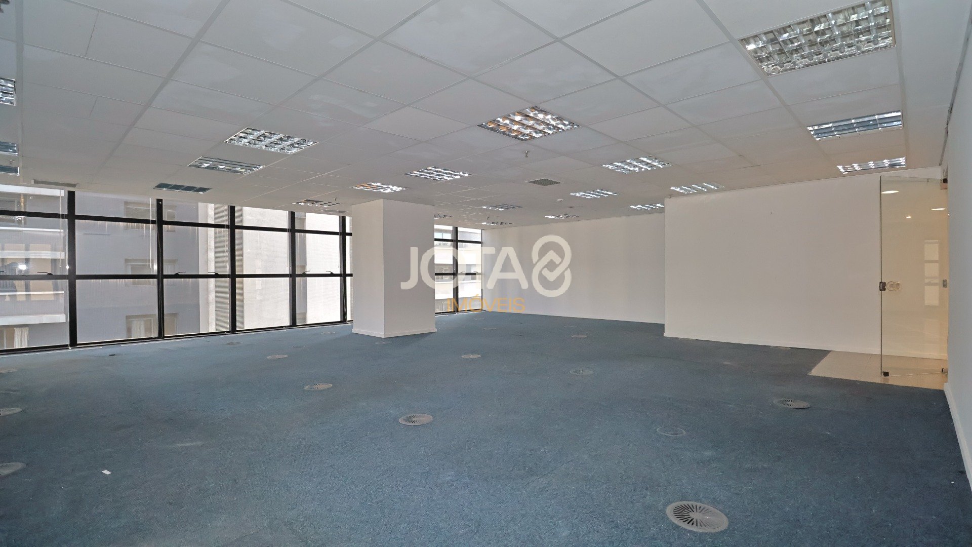 LAJE COMERCIAL DE 351,2M² NA AV JOÃO GUALBERTO - JOTA8 IMÓVEIS