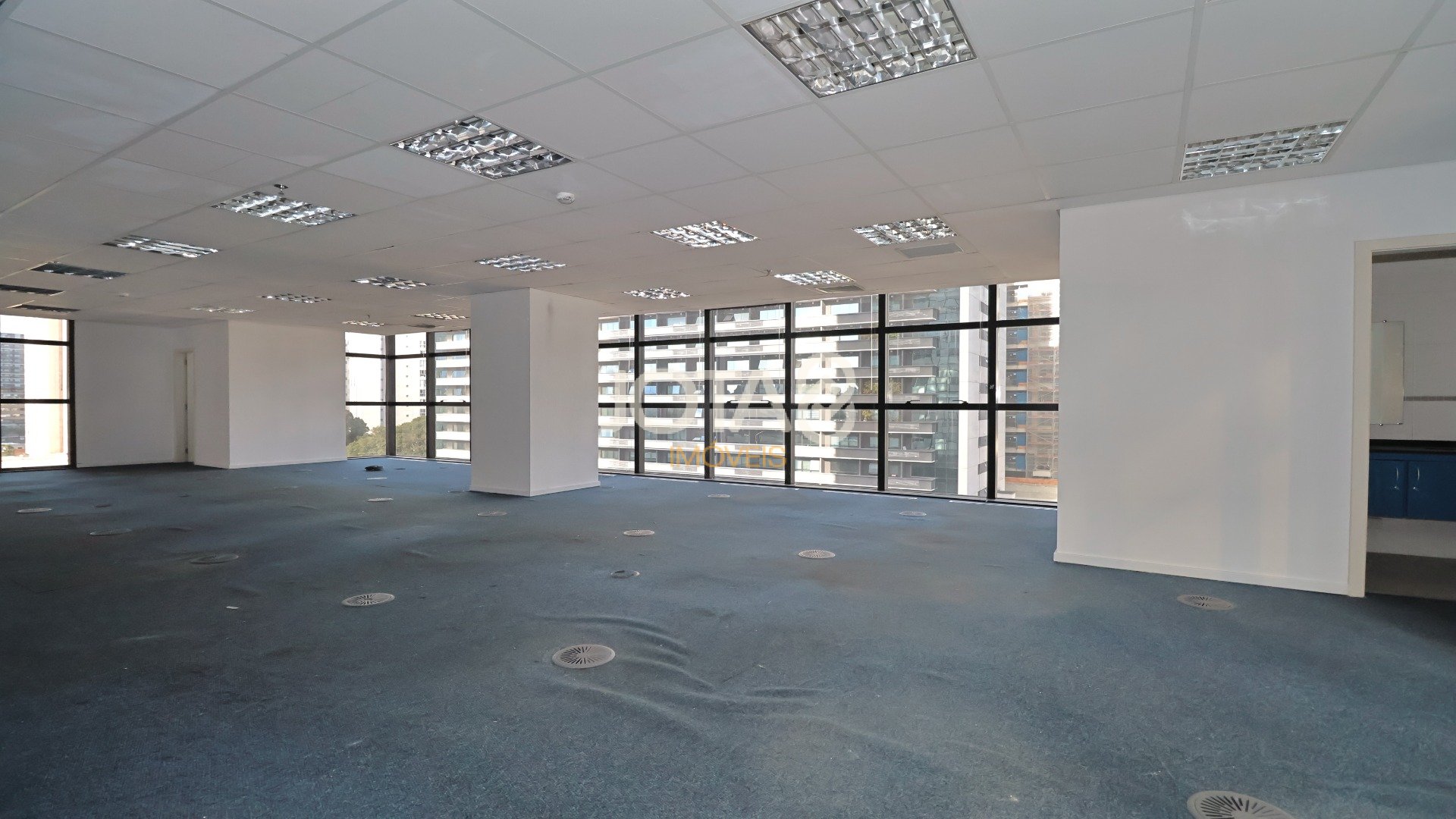 LAJE COMERCIAL DE 351,2M² NA AV JOÃO GUALBERTO - JOTA8 IMÓVEIS