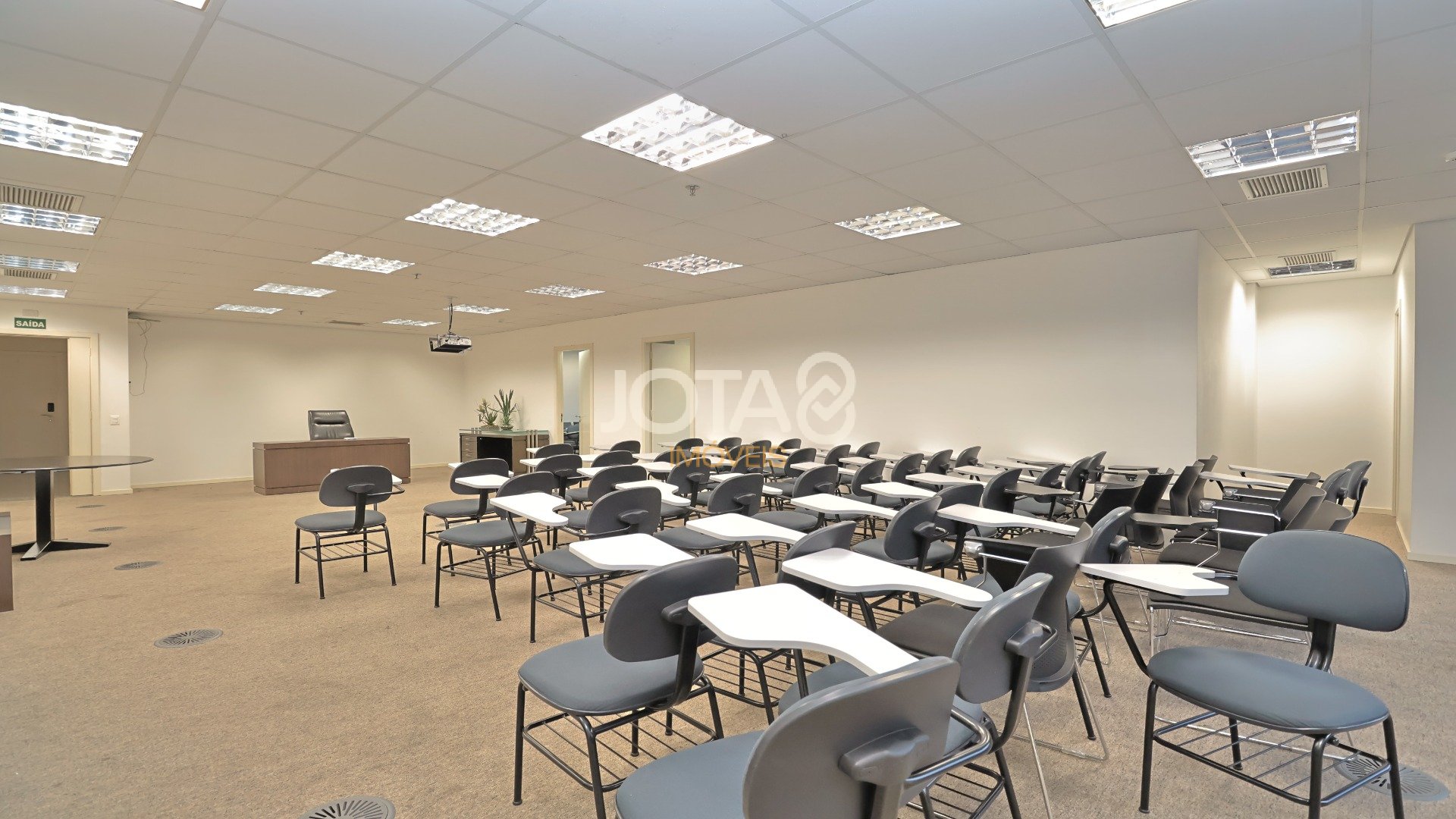 LAJE COMERCIAL DE 351,2M² NA AV JOÃO GUALBERTO - JOTA8 IMÓVEIS