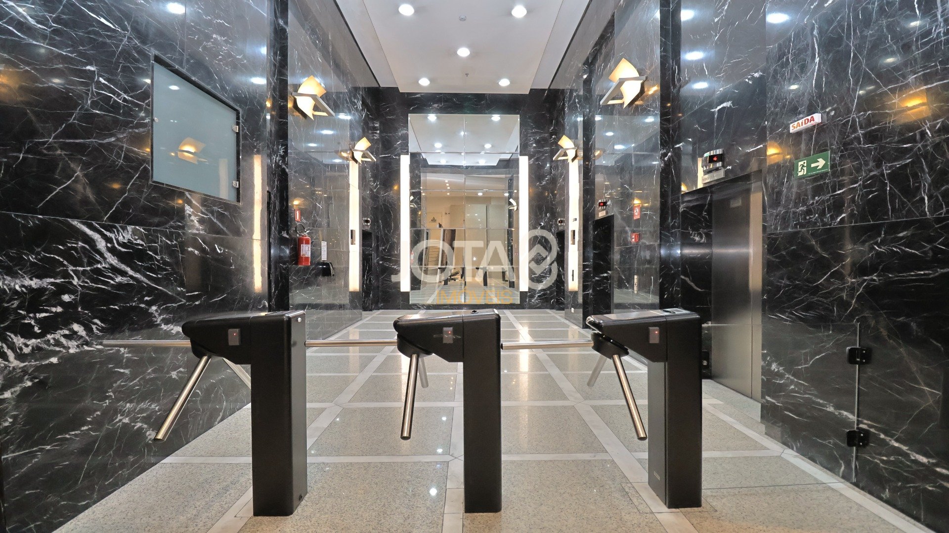LAJE COMERCIAL DE 351,2M² NA AV JOÃO GUALBERTO - JOTA8 IMÓVEIS