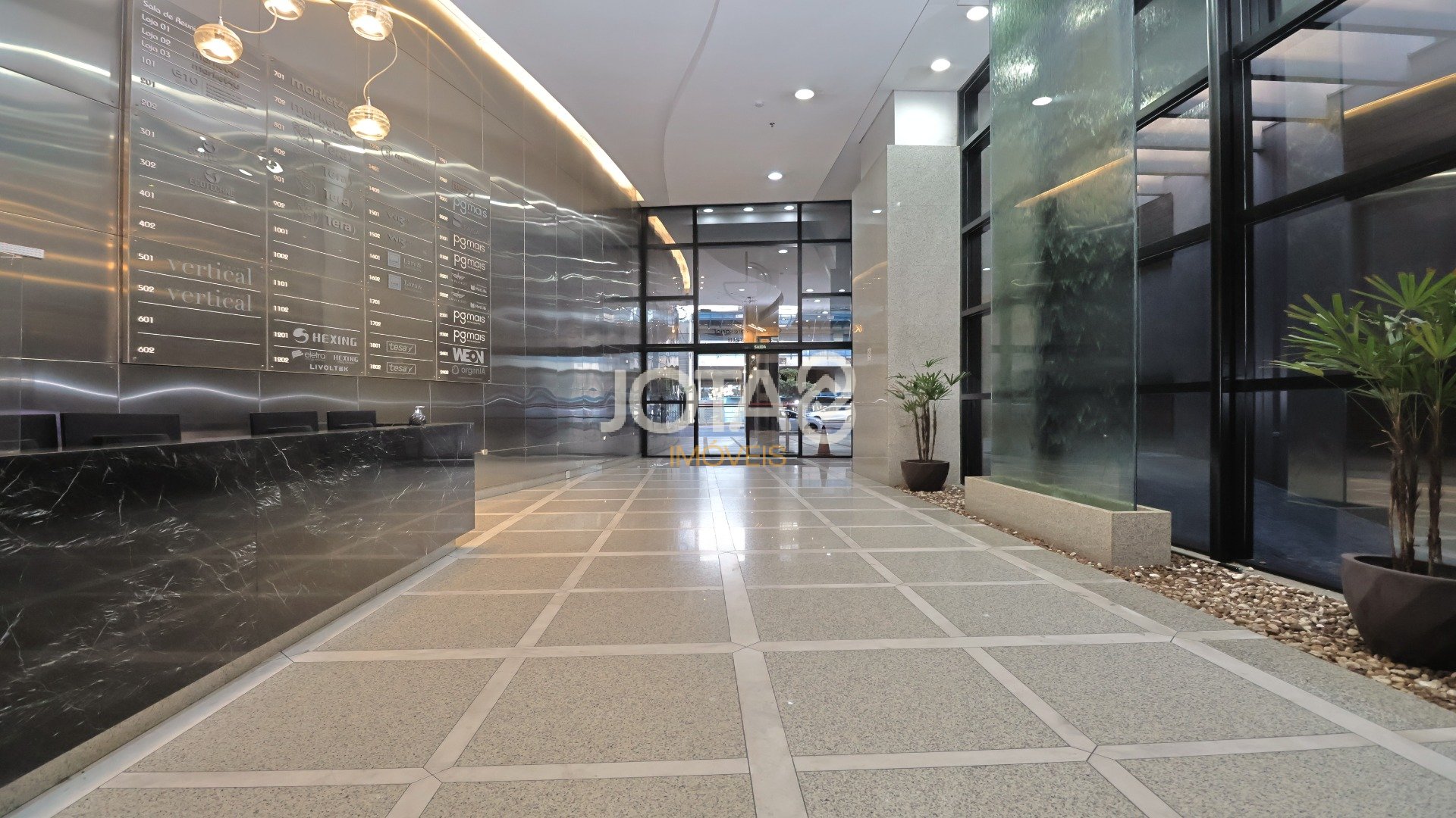 LAJE COMERCIAL DE 351,2M² NA AV JOÃO GUALBERTO - JOTA8 IMÓVEIS