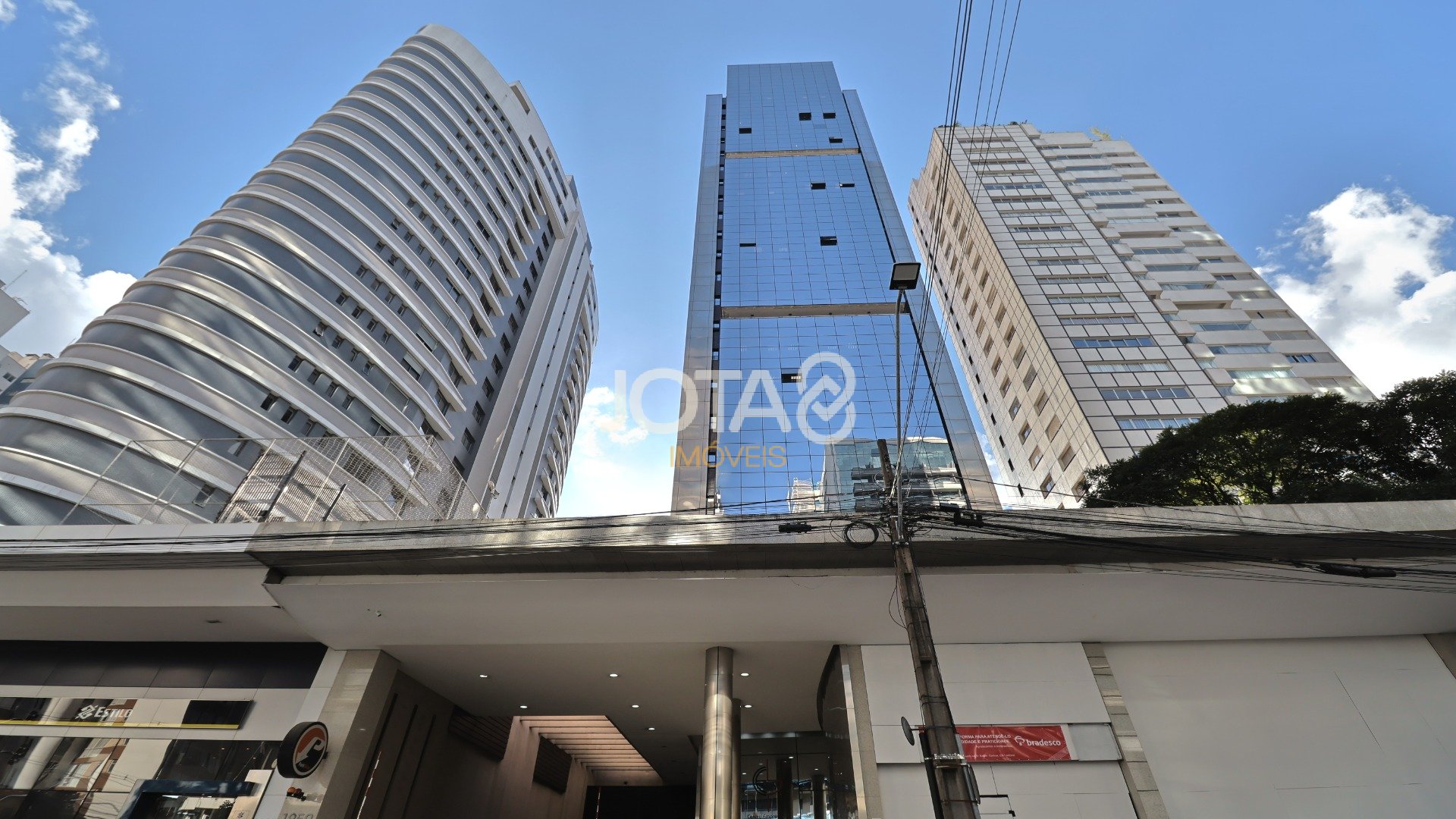 LAJE COMERCIAL DE 351,2M² NA AV JOÃO GUALBERTO - JOTA8 IMÓVEIS