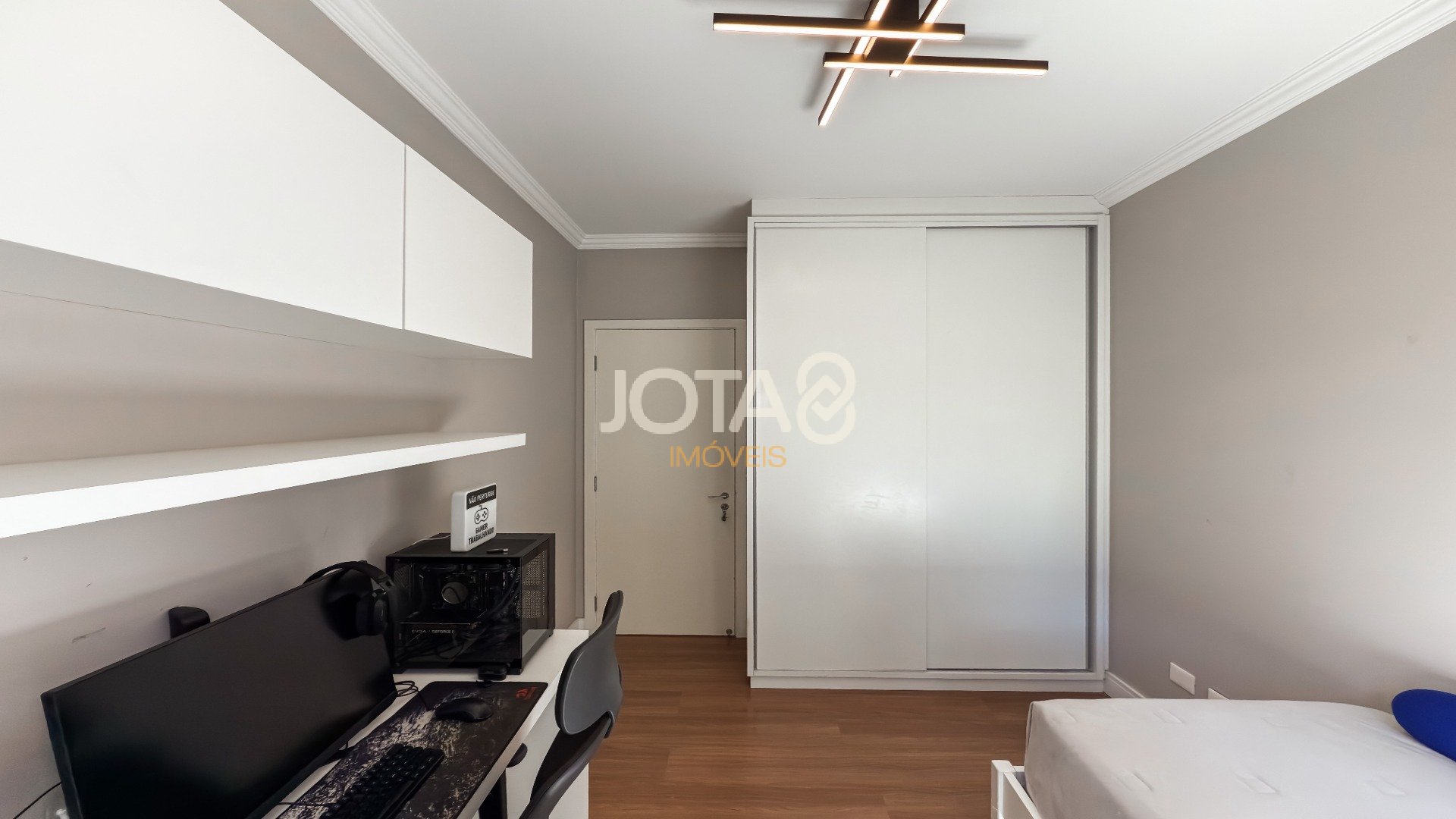 APARTAMENTO DE 4 QUARTOS NO ECOVILLE