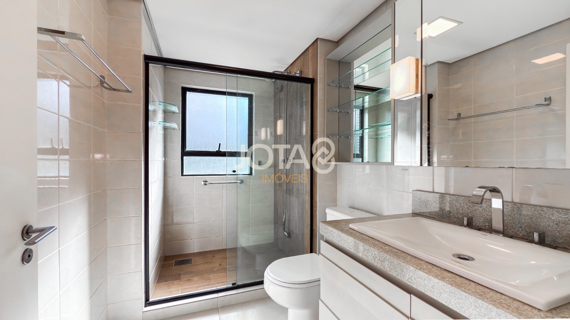 APARTAMENTO DE 4 QUARTOS NO ECOVILLE