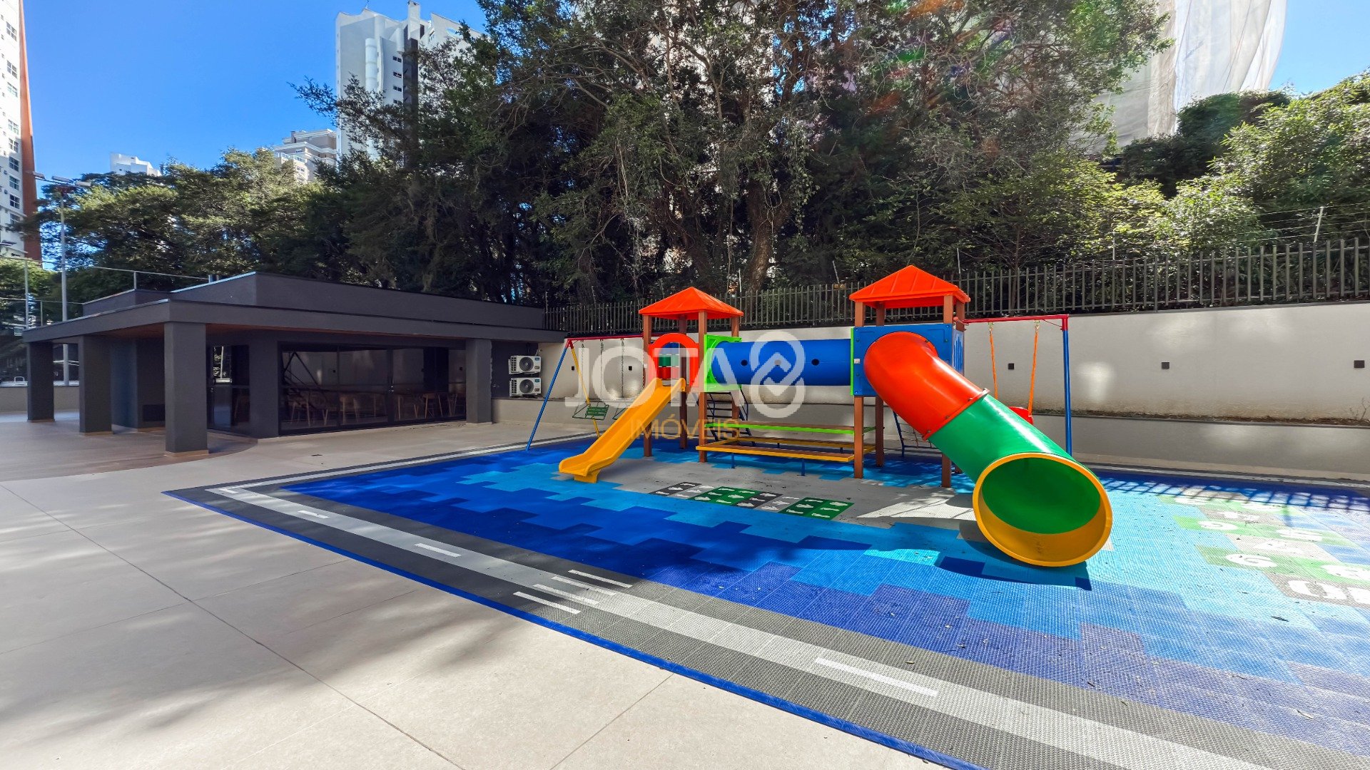 APARTAMENTO DE 4 QUARTOS NO ECOVILLE