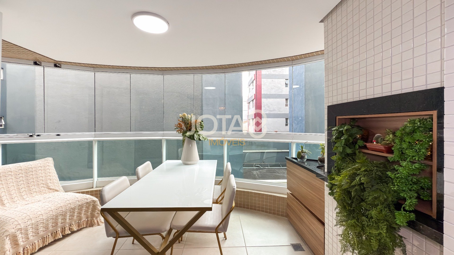 LINDO APARTAMENTO COM 3 QUARTOS, 3 VAGAS NO JUVEVÊ