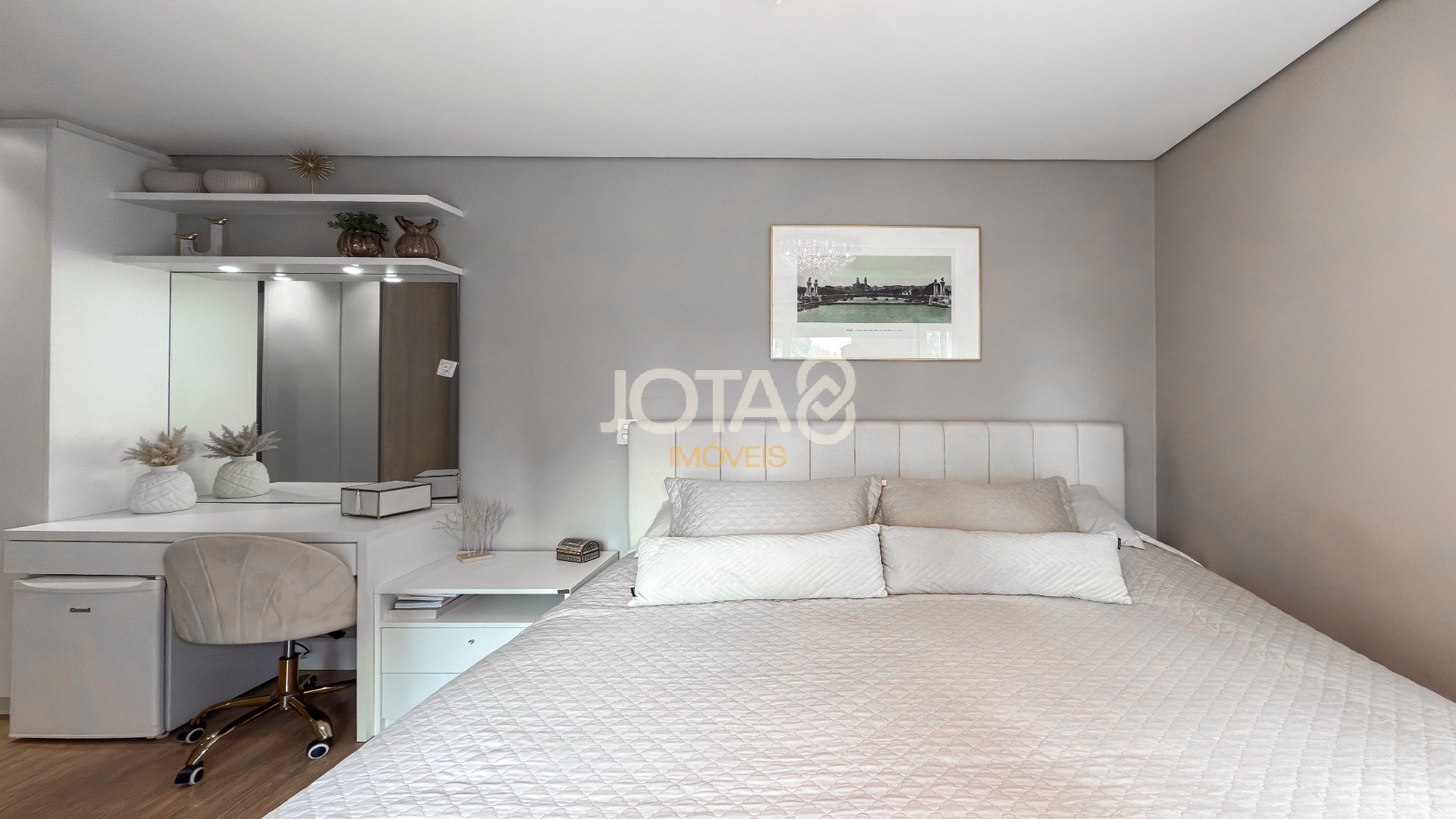 LINDO APARTAMENTO COM 3 QUARTOS, 3 VAGAS NO JUVEVÊ