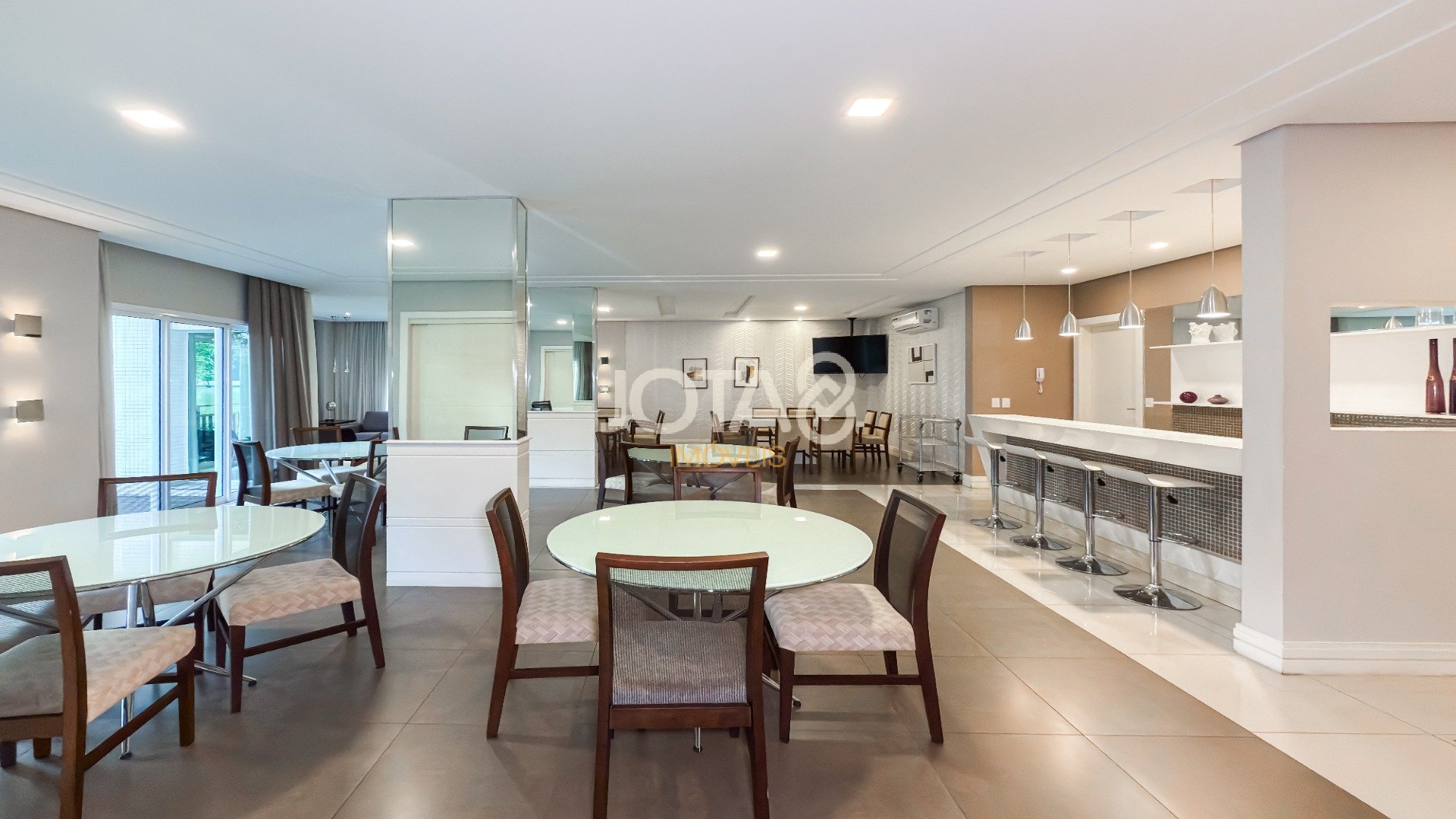 LINDO APARTAMENTO COM 3 QUARTOS, 3 VAGAS NO JUVEVÊ