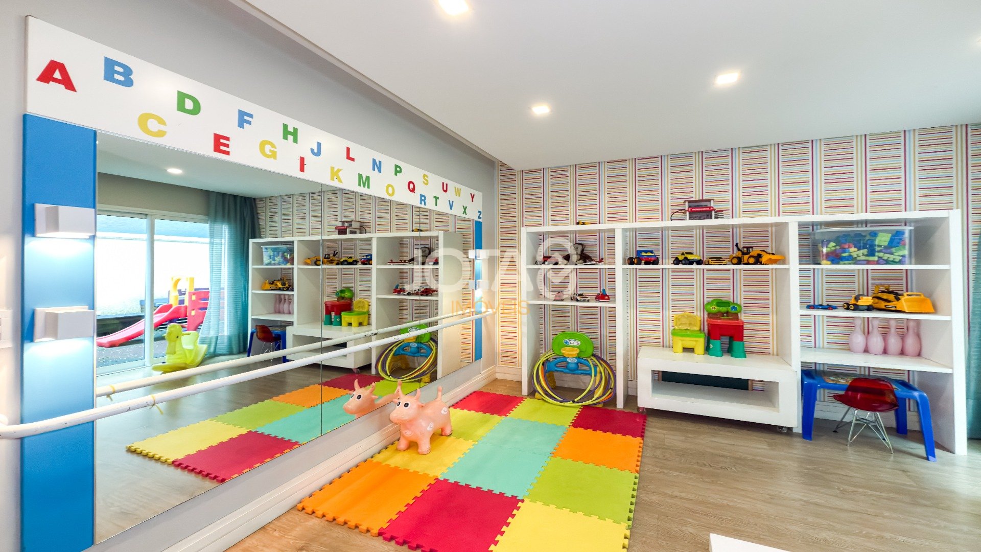 LINDO APARTAMENTO COM 3 QUARTOS, 3 VAGAS NO JUVEVÊ