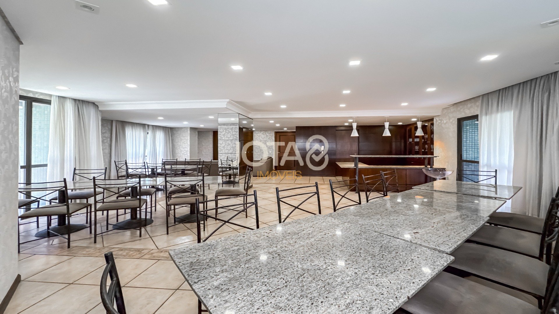 APARTAMENTO COM 3 QUARTOS ESCRITÓRIO 3 VAGAS NO ECOVILLE