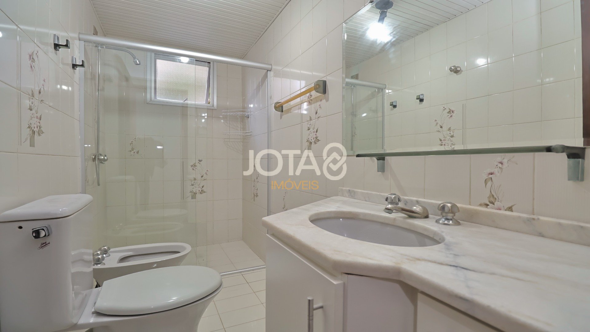 APARTAMENTO 3 QUARTOS NO JUVEVÊ - LOCALIZAÇÃO PRIVILEGIADA!