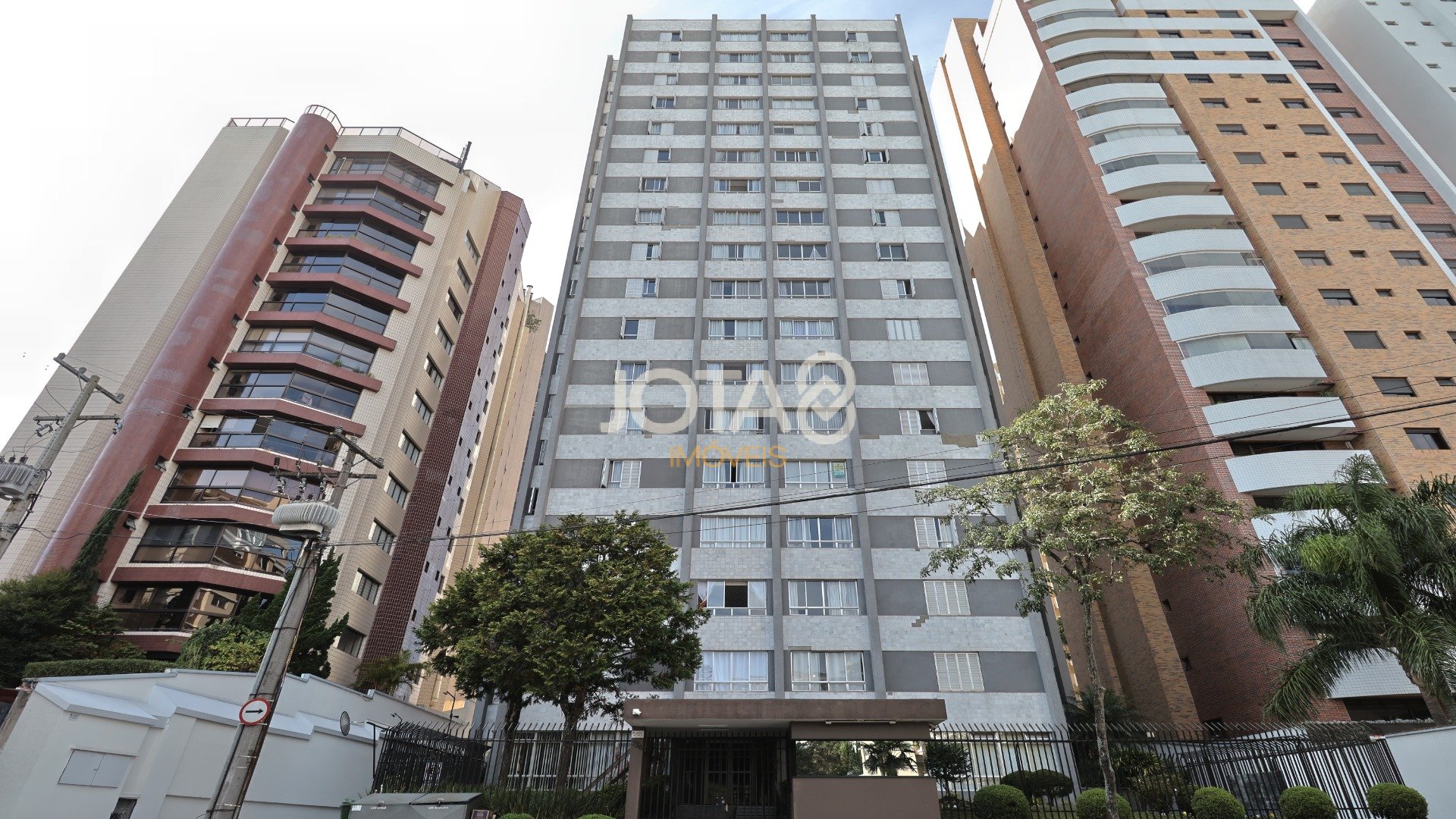 APARTAMENTO 3 QUARTOS NO JUVEVÊ - LOCALIZAÇÃO PRIVILEGIADA!