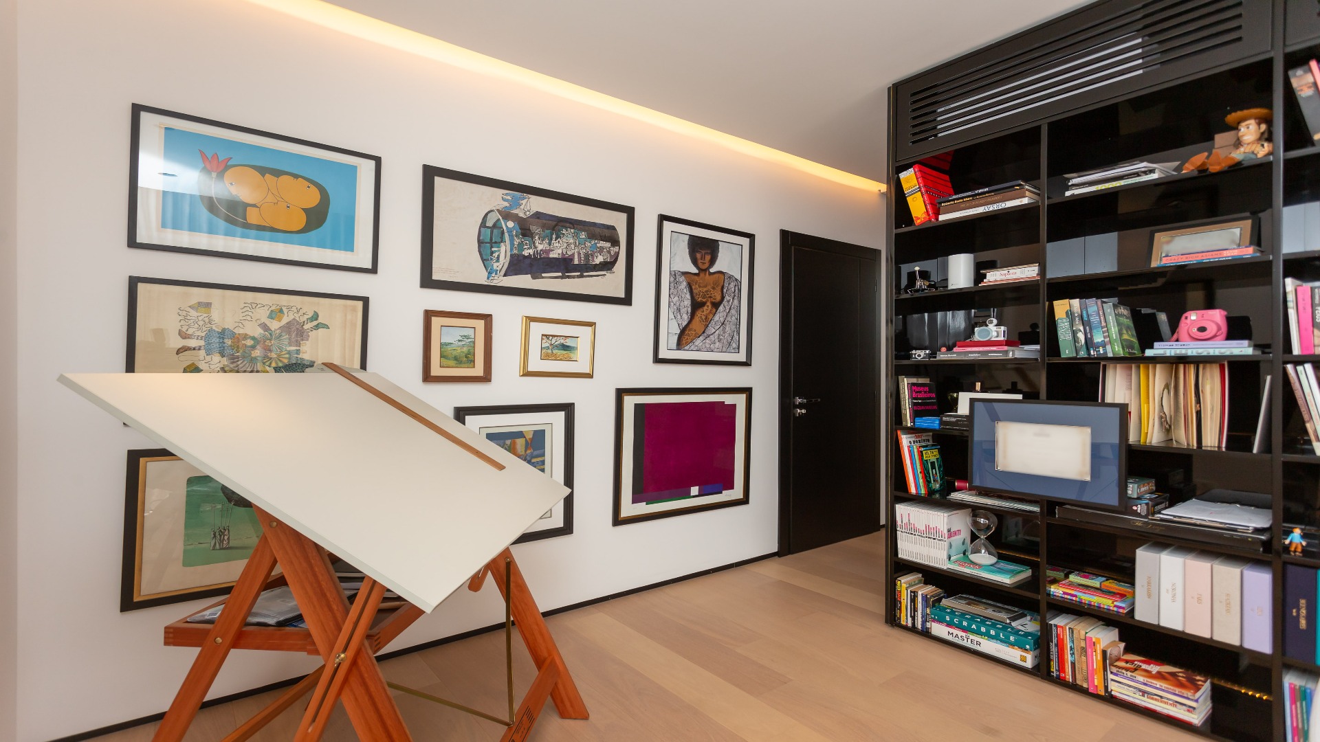 APARTAMENTO IMPECÁVEL COM 3 SUÍTES NO CABRAL