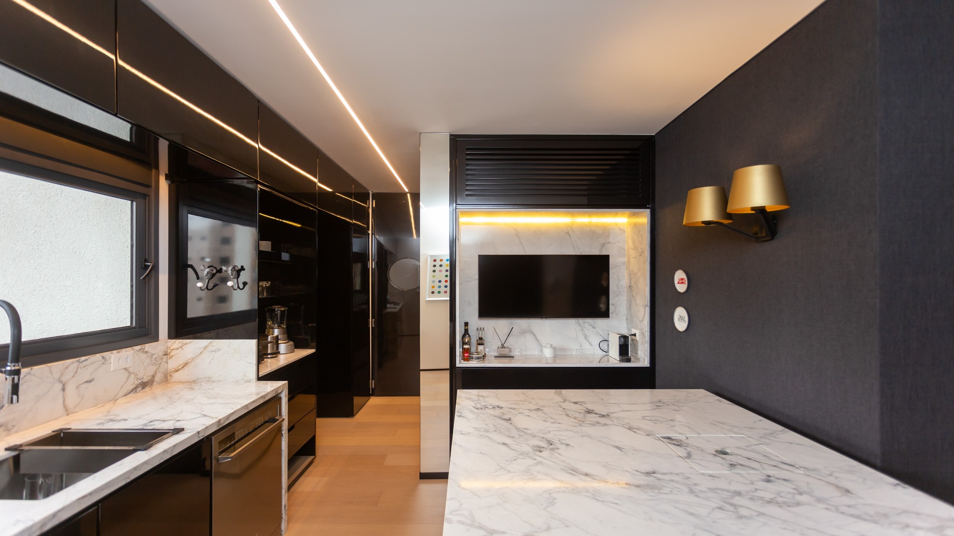 APARTAMENTO IMPECÁVEL COM 3 SUÍTES NO CABRAL